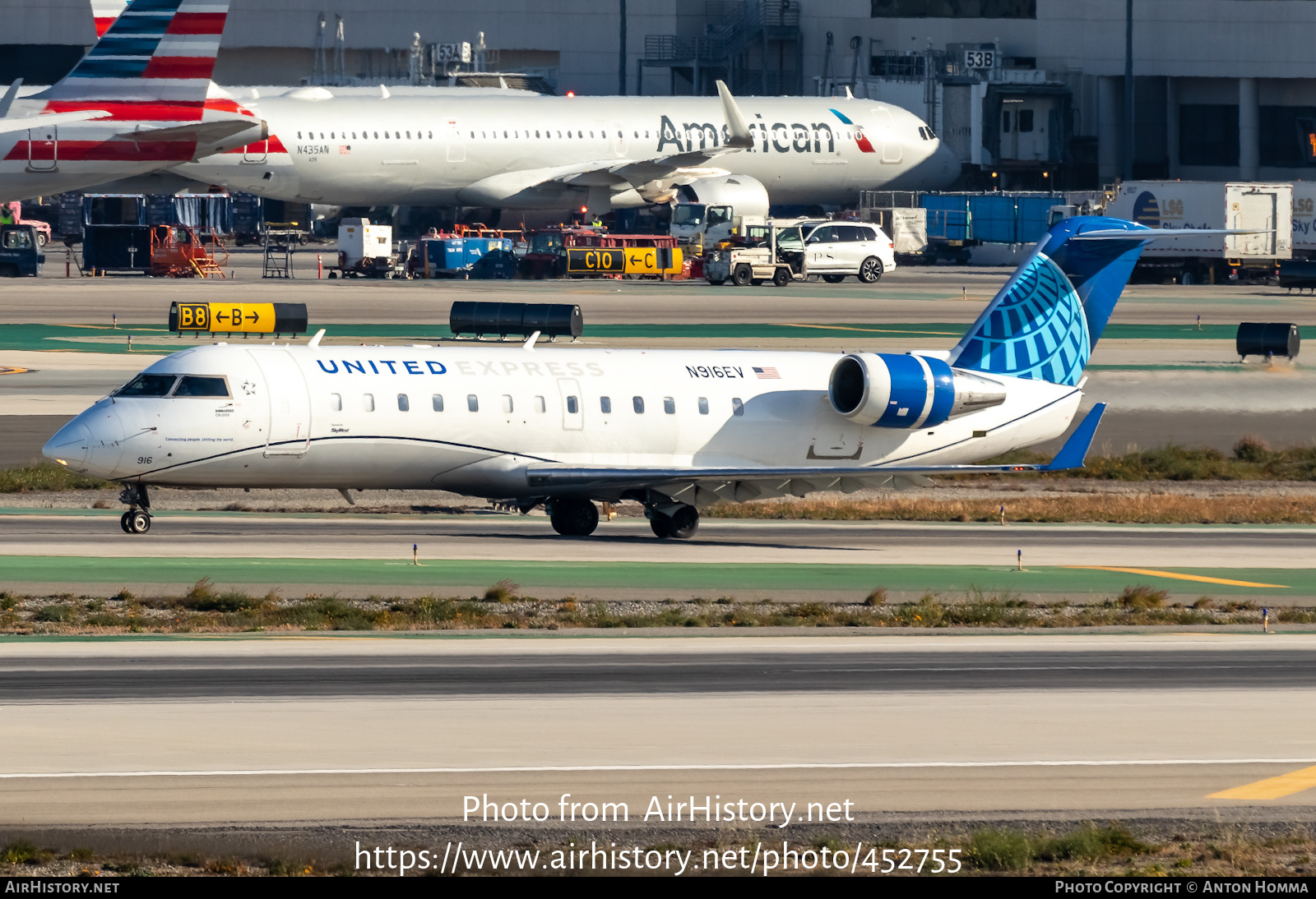 Aircraft Photo of N916EV | Bombardier CRJ-200ER (CL-600-2B19) | United Express | AirHistory.net #452755