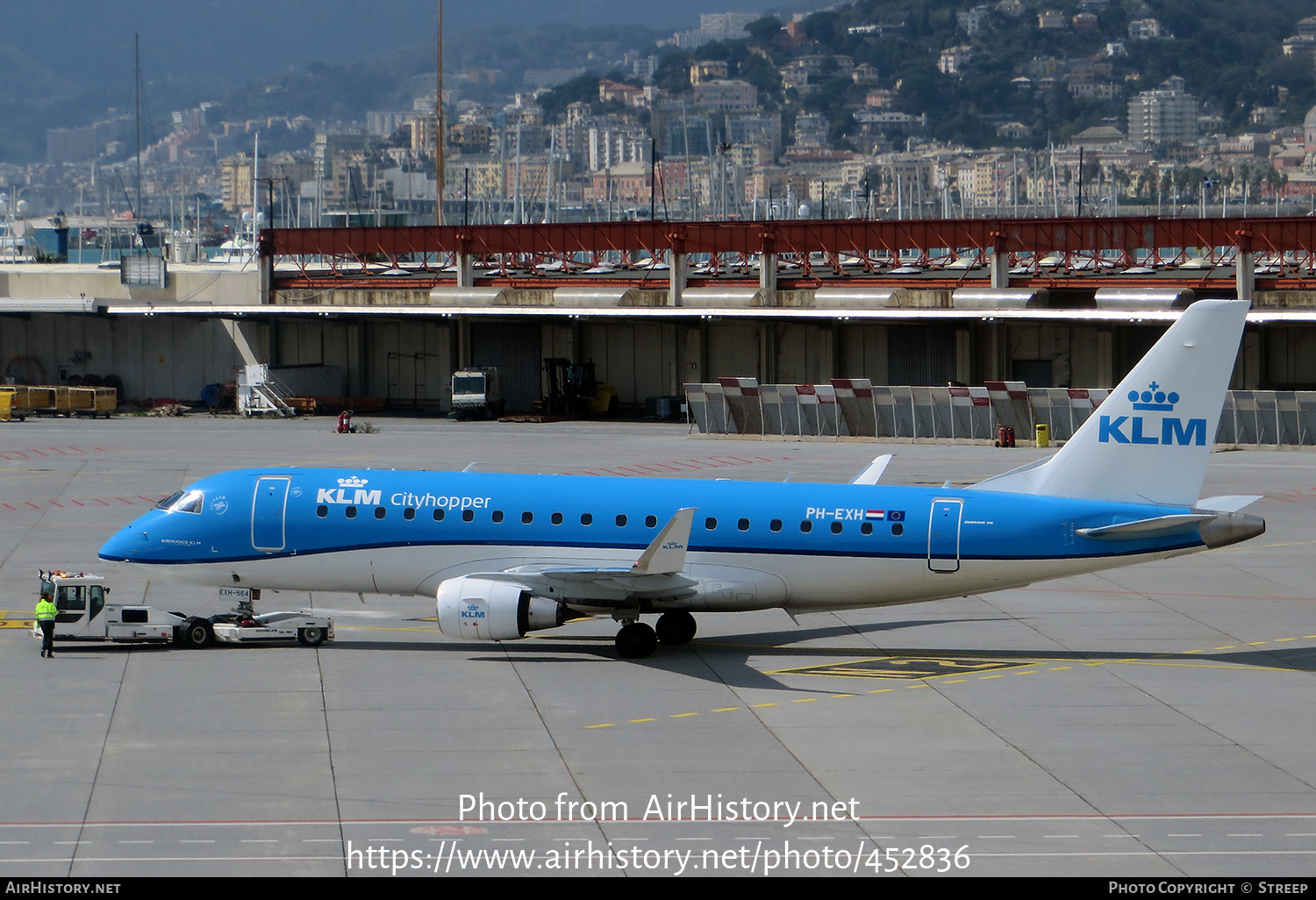 Aircraft Photo of PH-EXH | Embraer 175STD (ERJ-170-200STD) | KLM Cityhopper | AirHistory.net #452836