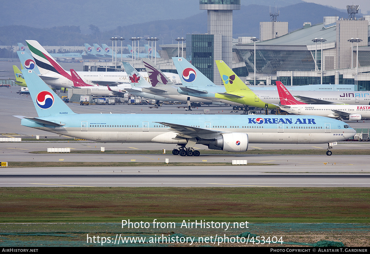 Aircraft Photo of HL8250 | Boeing 777-3B5/ER | Korean Air | AirHistory.net #453404