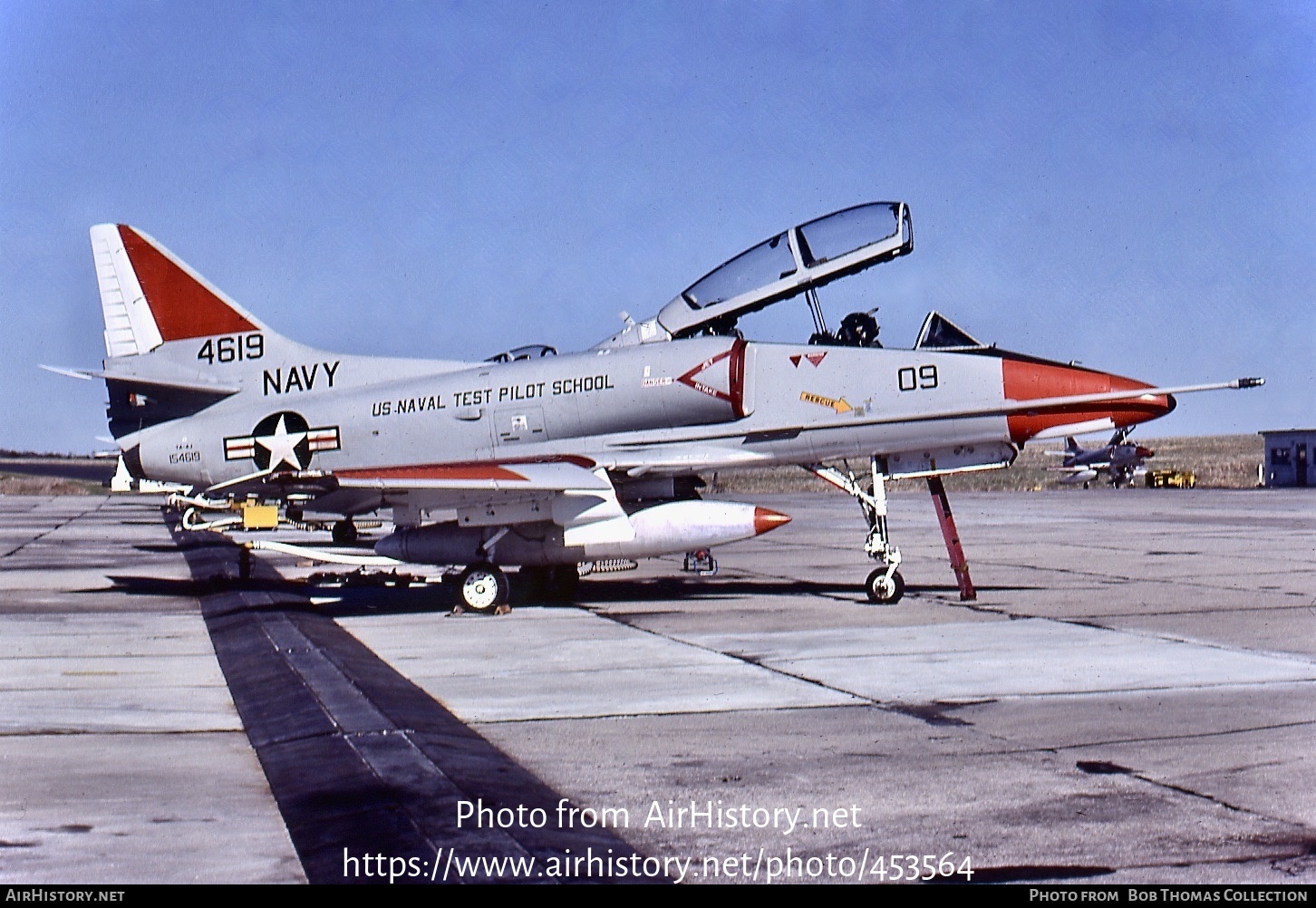 Aircraft Photo of 154619 / 4619 | McDonnell Douglas TA-4J Skyhawk | USA - Navy | AirHistory.net #453564