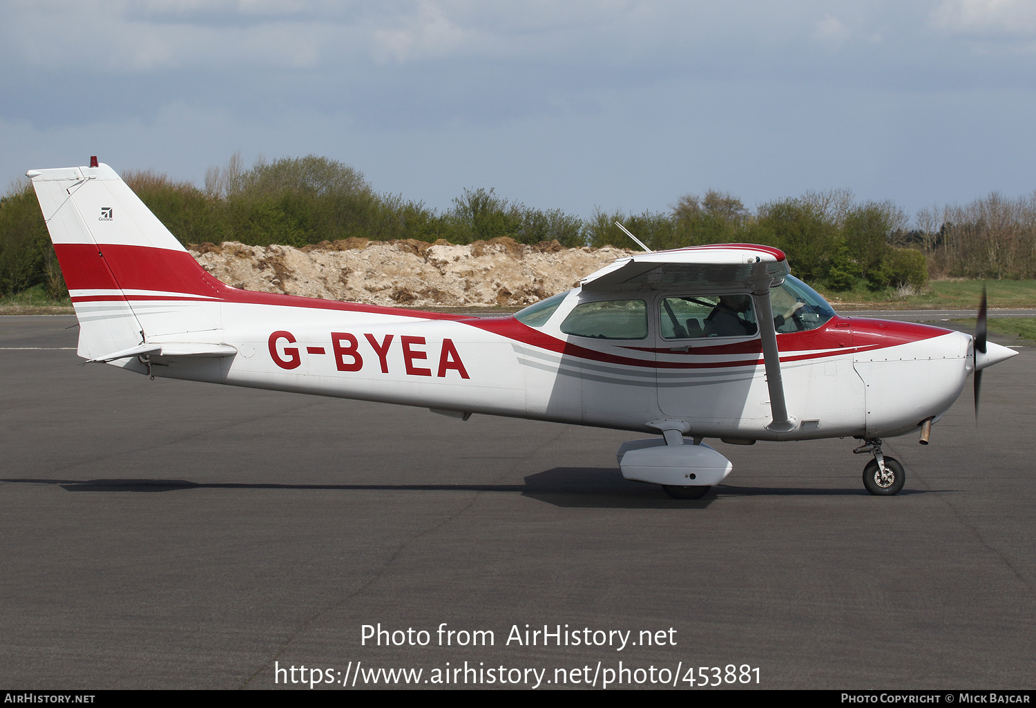 Aircraft Photo of G-BYEA | Cessna 172P Skyhawk | AirHistory.net #453881