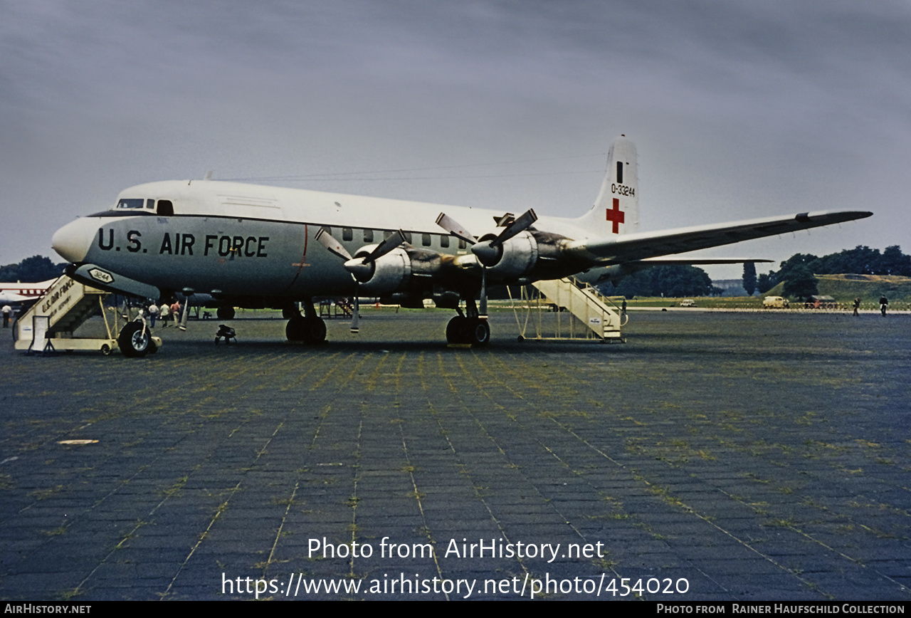 Aircraft Photo of 53-3244 / 0-33244 | Douglas C-118A Liftmaster | USA - Air Force | AirHistory.net #454020