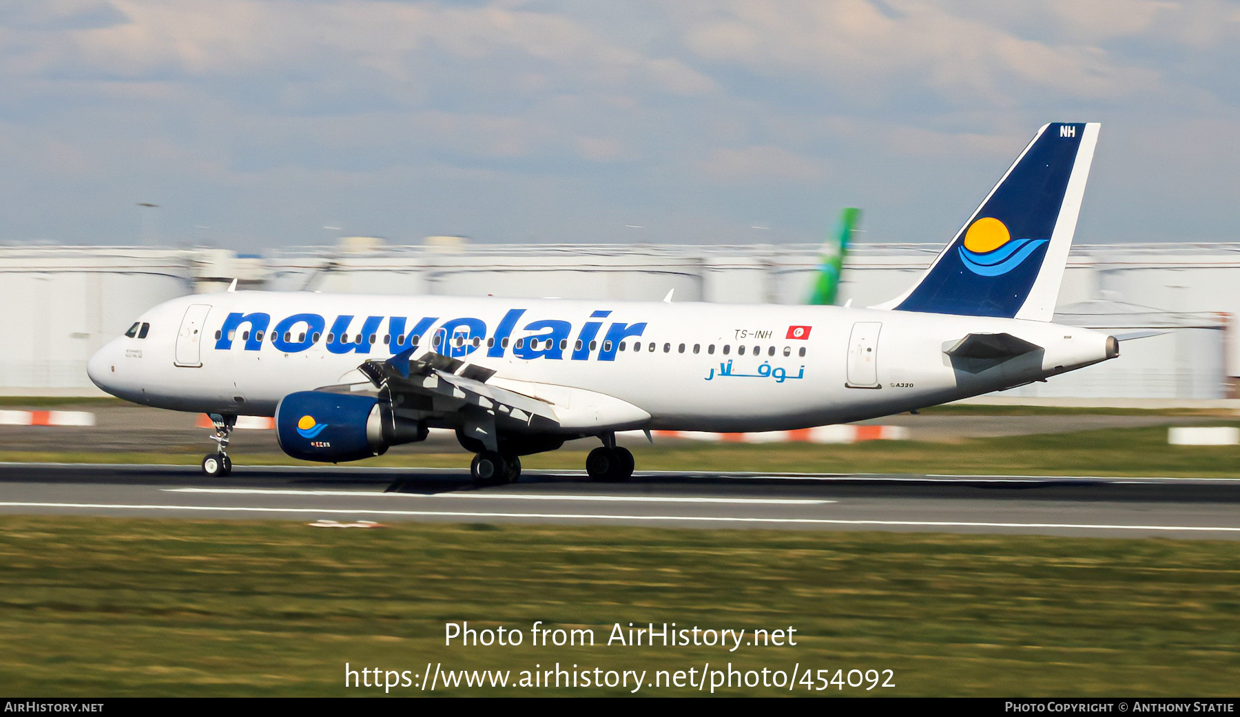 Aircraft Photo of TS-INH | Airbus A320-211 | Nouvelair Tunisie | AirHistory.net #454092