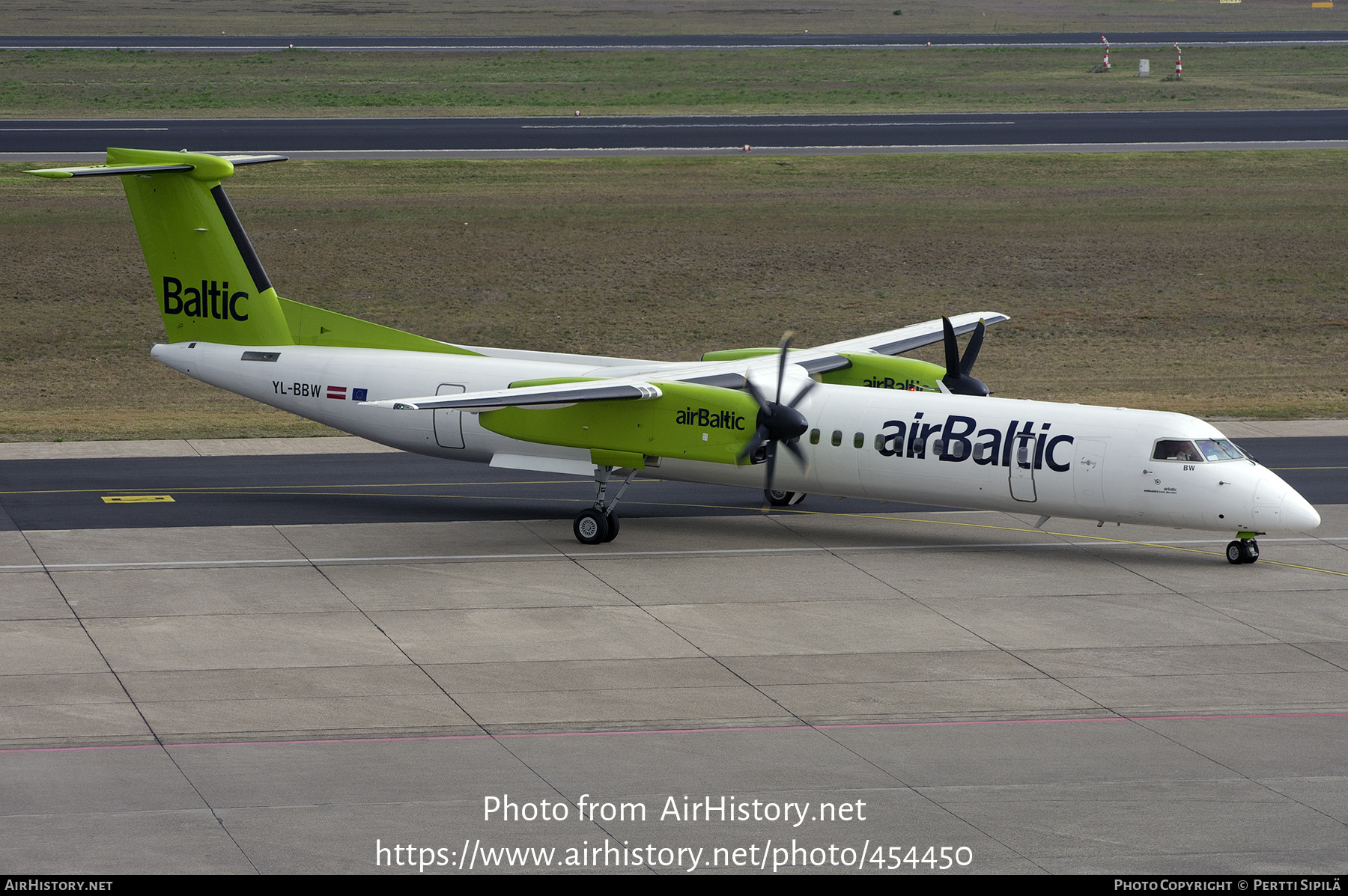 Aircraft Photo of YL-BBW | Bombardier DHC-8-402 Dash 8 | AirBaltic | AirHistory.net #454450