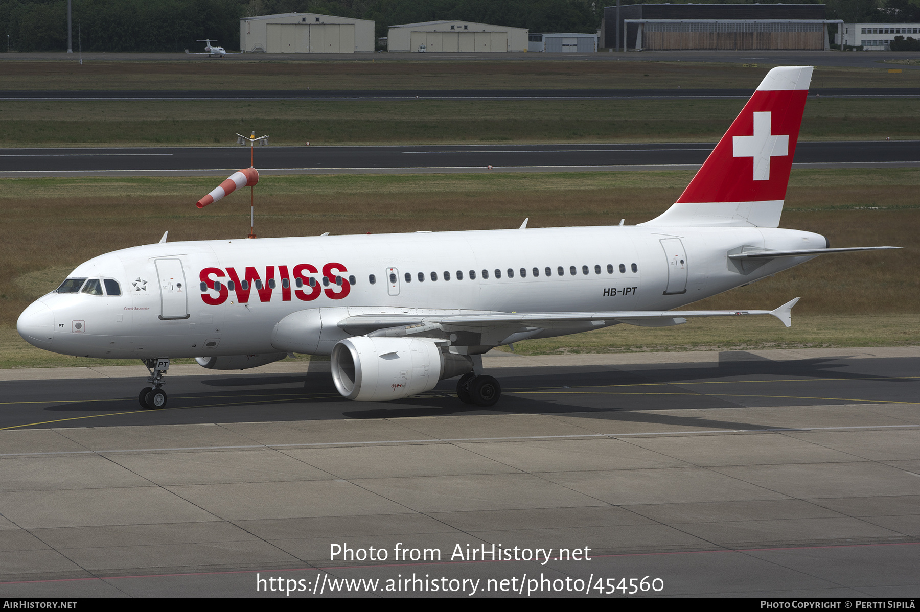 Aircraft Photo of HB-IPT | Airbus A319-112 | Swiss International Air Lines | AirHistory.net #454560