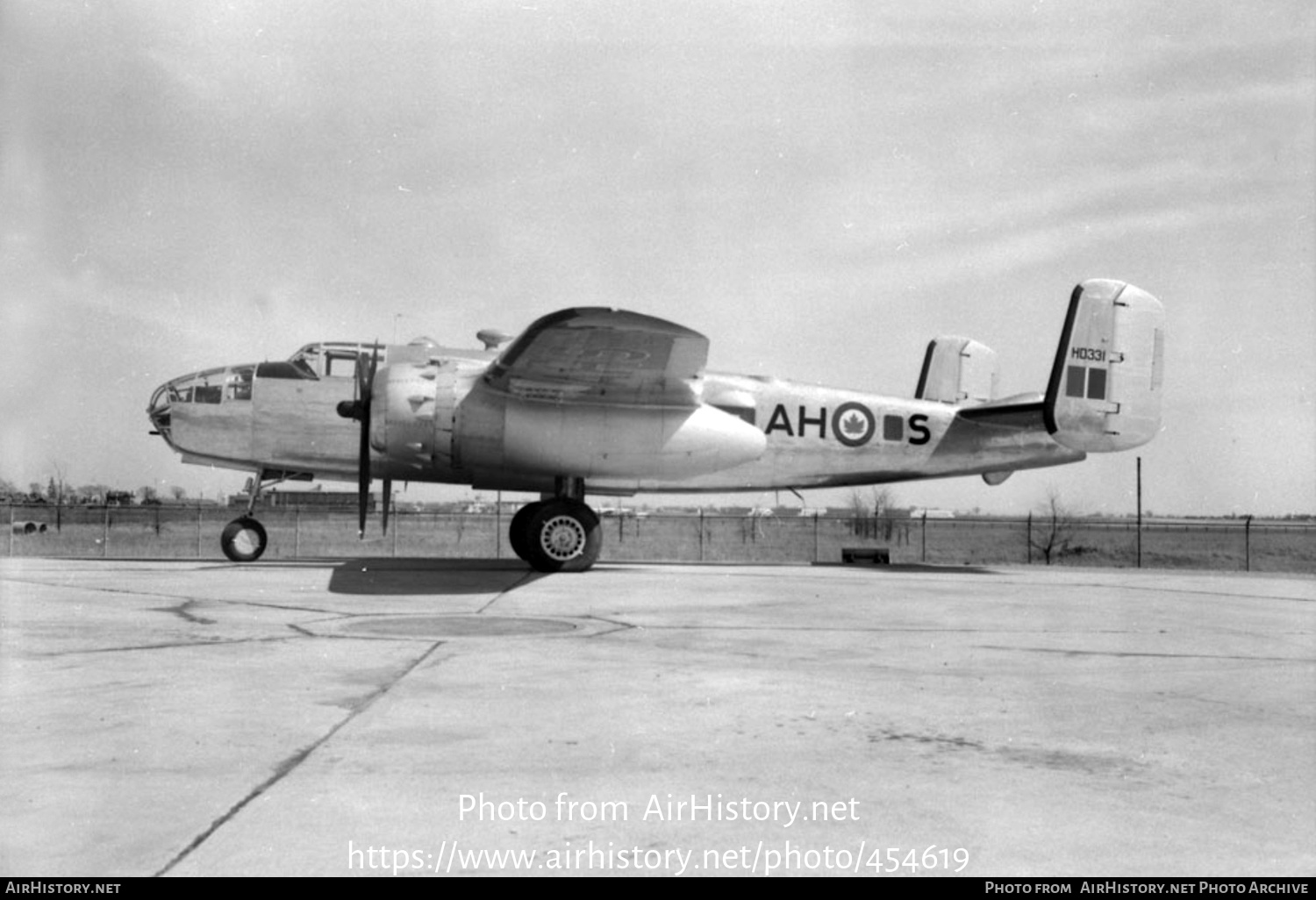 Aircraft Photo of HD331 | North American B-25D Mitchell II | Canada - Air Force | AirHistory.net #454619