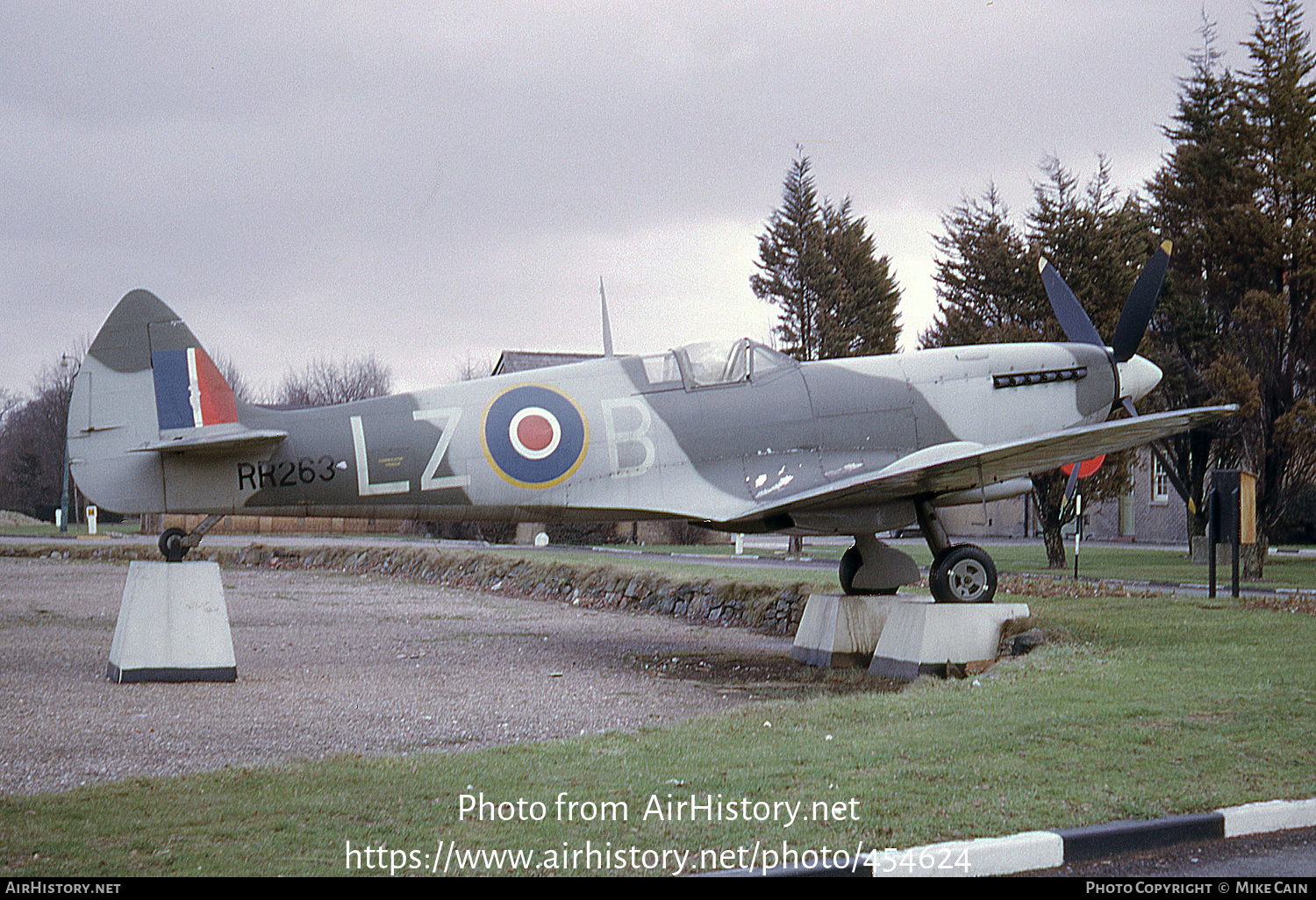 Aircraft Photo of RR263 / 7216M | Supermarine 361 Spitfire LF16E | UK - Air Force | AirHistory.net #454624