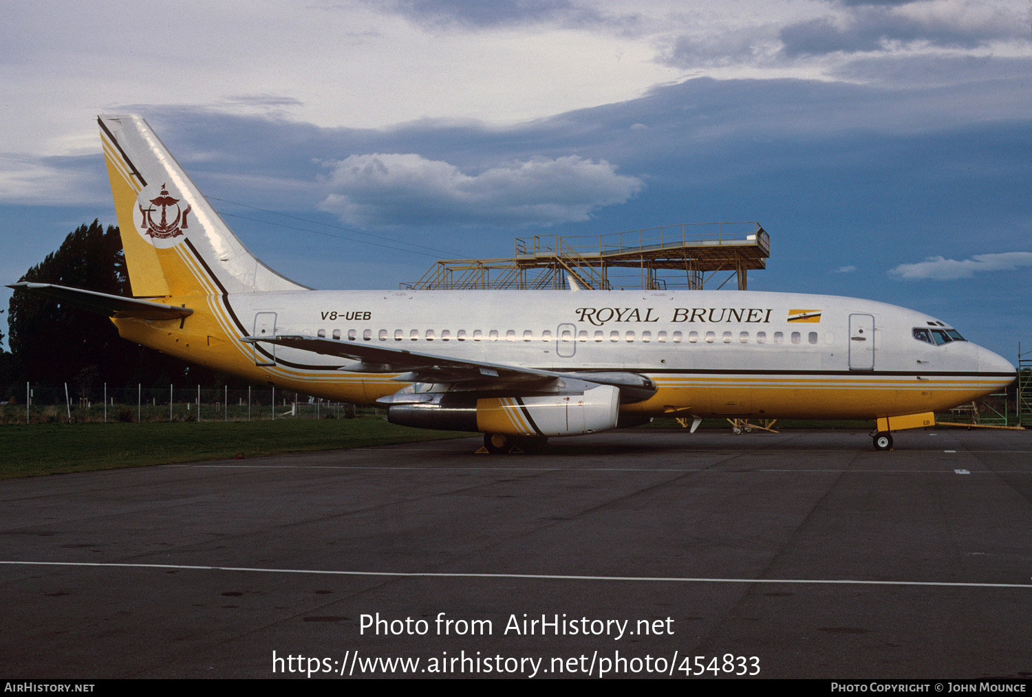 Aircraft Photo of V8-UEB | Boeing 737-2M6/Adv | Royal Brunei Airlines | AirHistory.net #454833