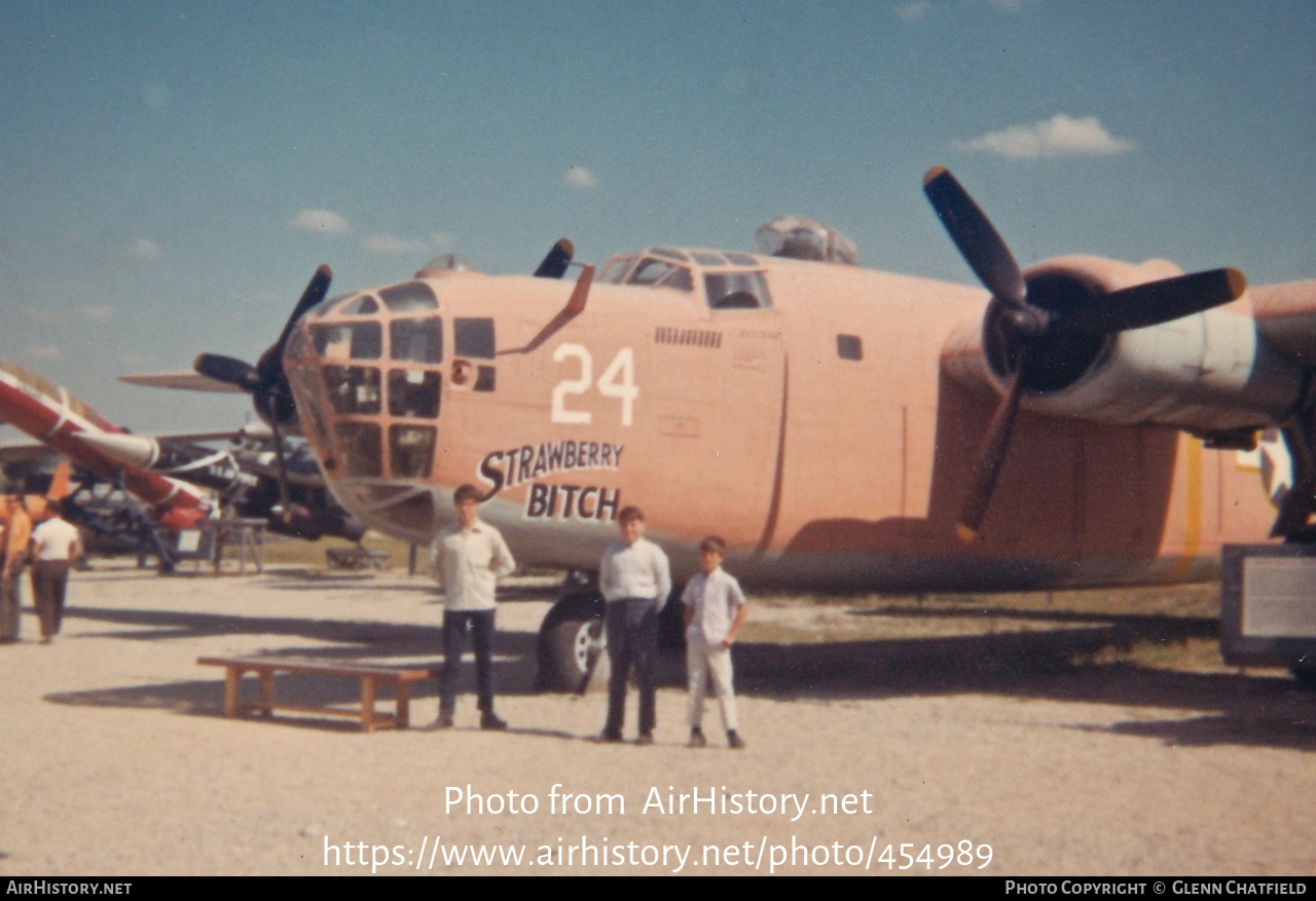 Aircraft Photo Of 42-72843 / 272843 | Consolidated B-24D Liberator ...