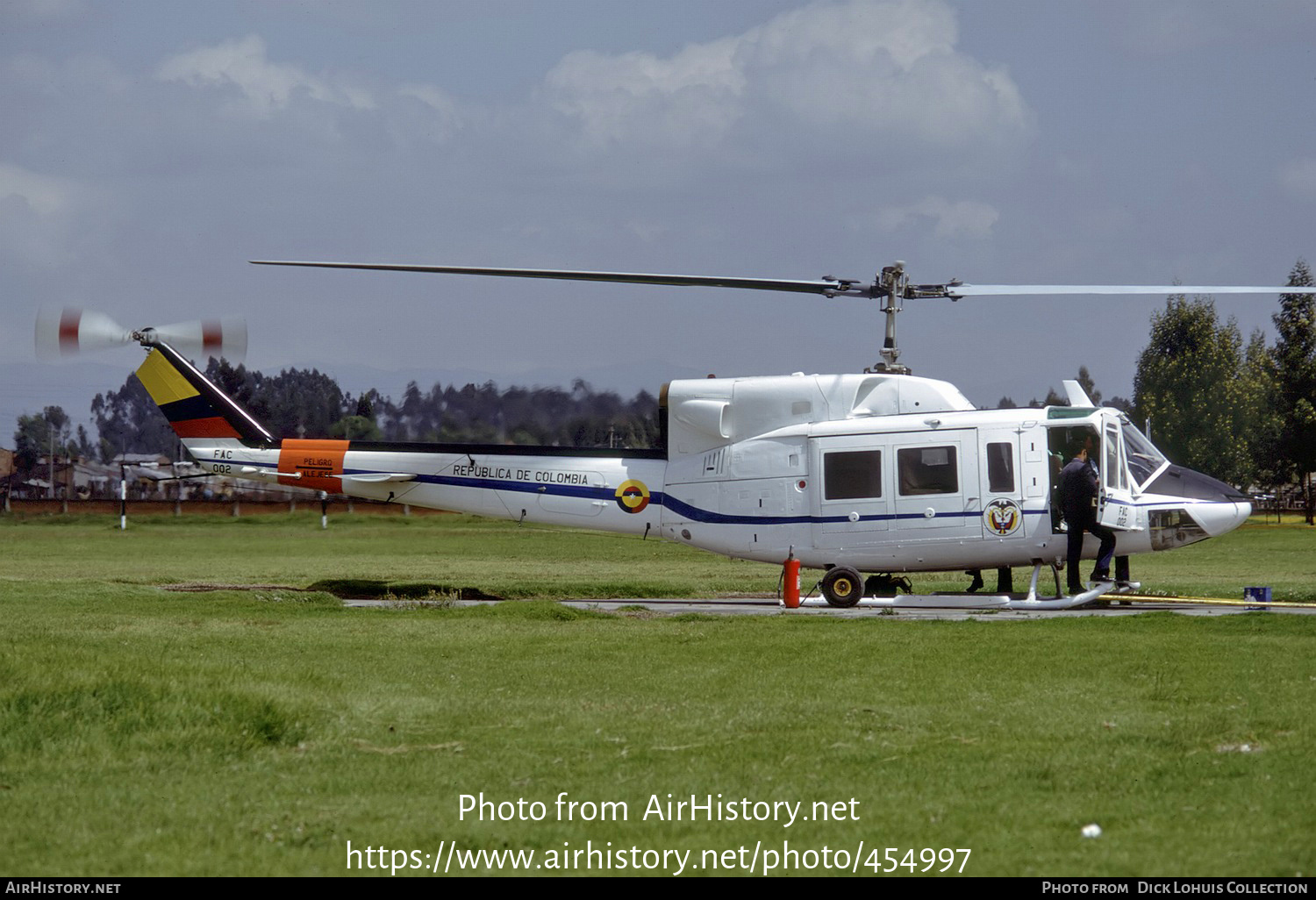 Aircraft Photo of FAC002 | Bell 212 Twin Two-Twelve | Colombia - Air Force | AirHistory.net #454997