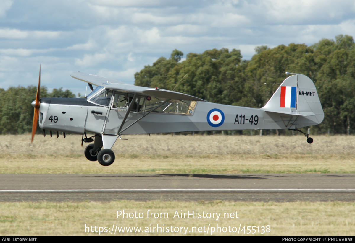 Aircraft Photo of VH-MHT / A11-49 | Taylorcraft E Auster Mk3 | Australia - Air Force | AirHistory.net #455138