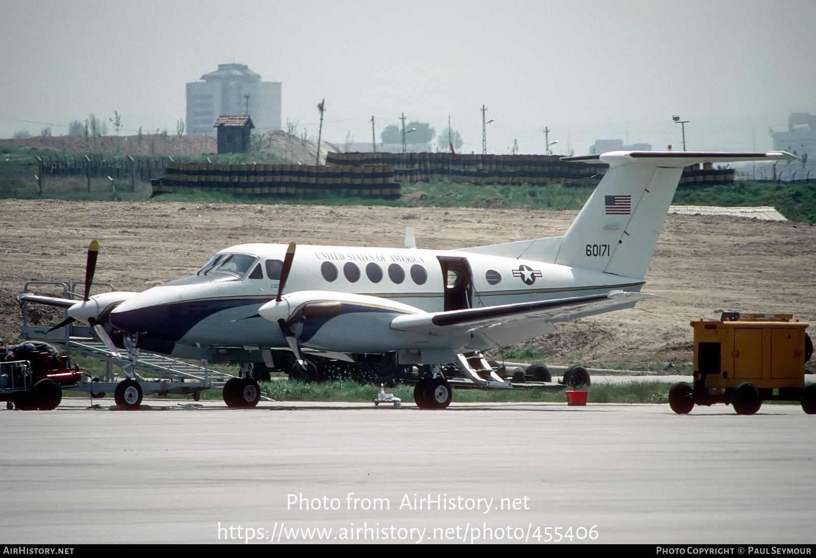 Aircraft Photo of 76-0171 / 60171 | Beech C-12C Huron | USA - Air Force | AirHistory.net #455406