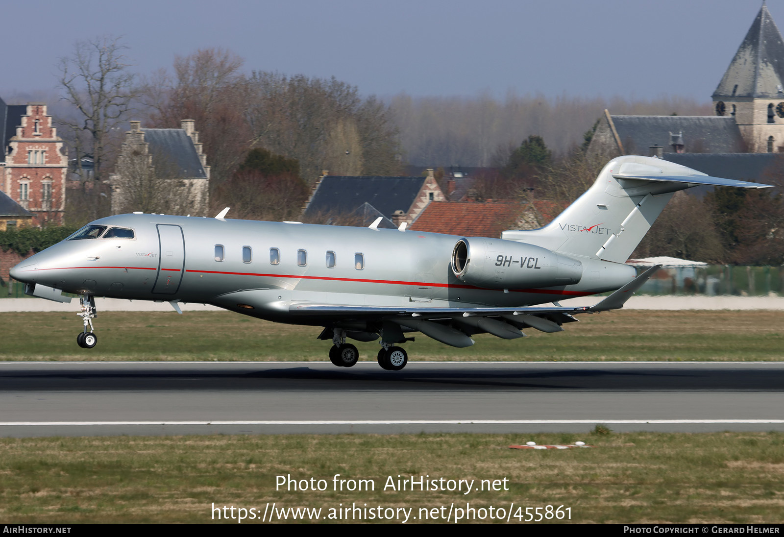 Aircraft Photo of 9H-VCL | Bombardier Challenger 350 (BD-100-1A10) | VistaJet | AirHistory.net #455861