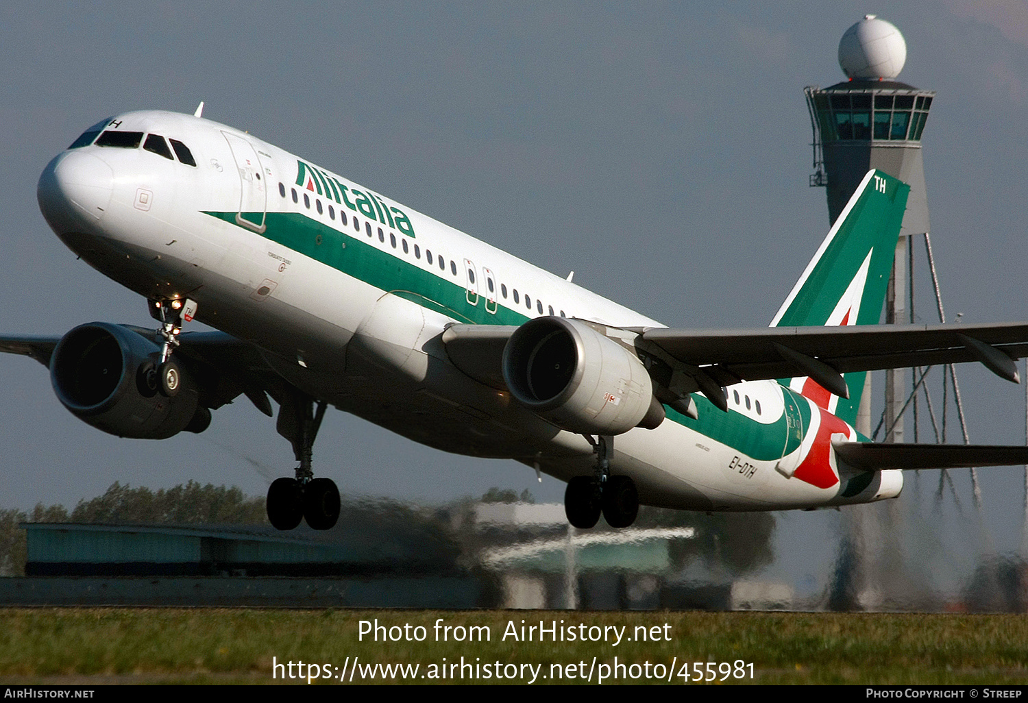 Aircraft Photo of EI-DTH | Airbus A320-216 | Alitalia | AirHistory.net #455981