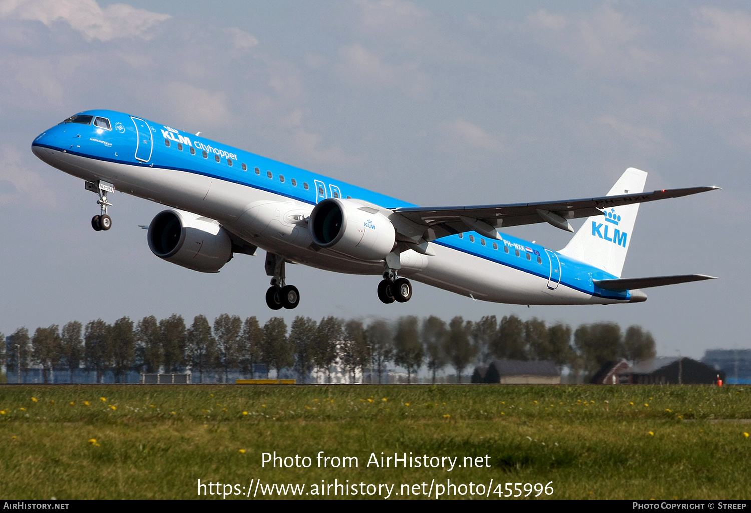 Aircraft Photo of PH-NXK | Embraer 195-E2 (ERJ-190-400) | KLM Cityhopper | AirHistory.net #455996