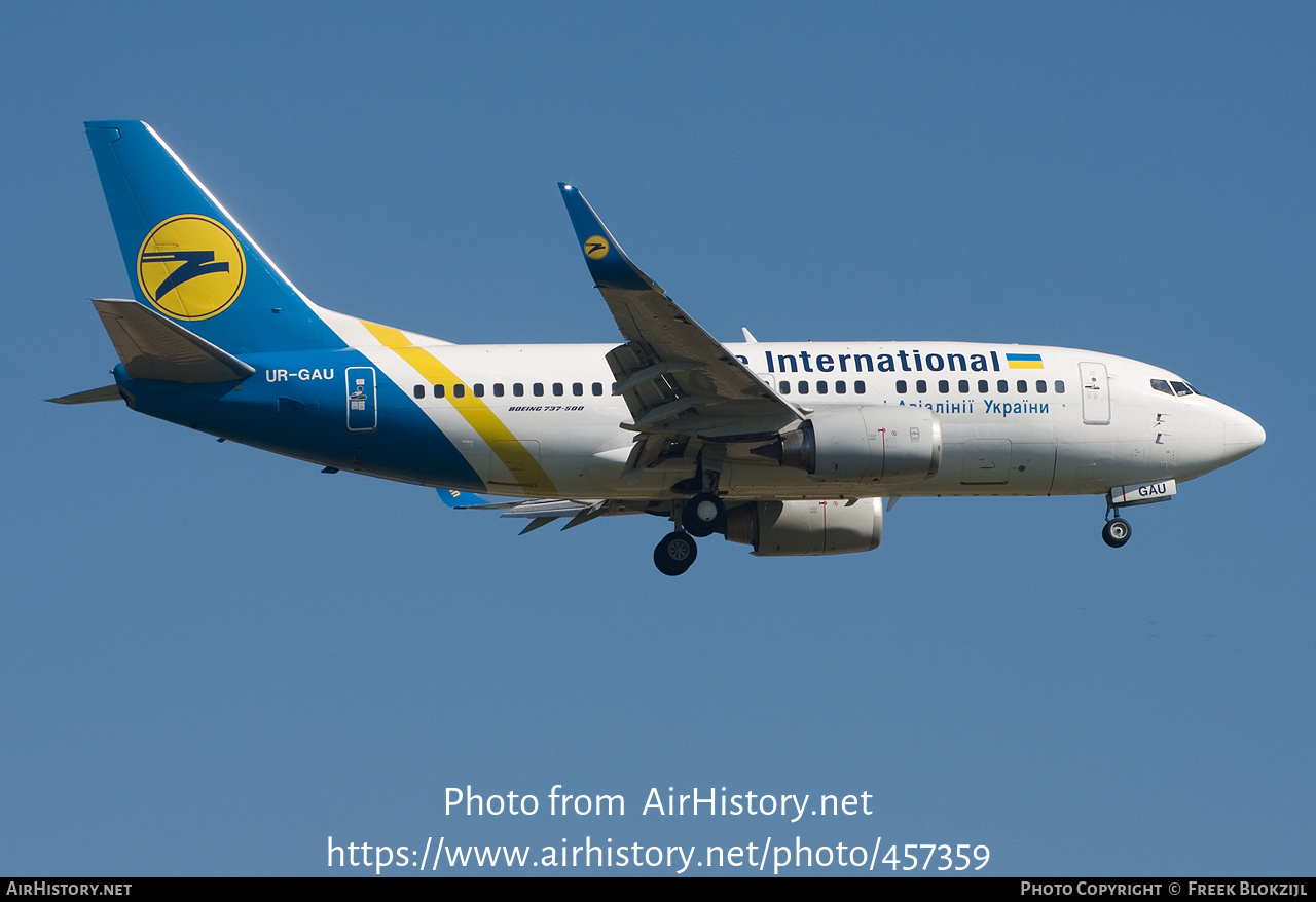 Aircraft Photo of UR-GAU | Boeing 737-5Y0 | Ukraine International Airlines | AirHistory.net #457359