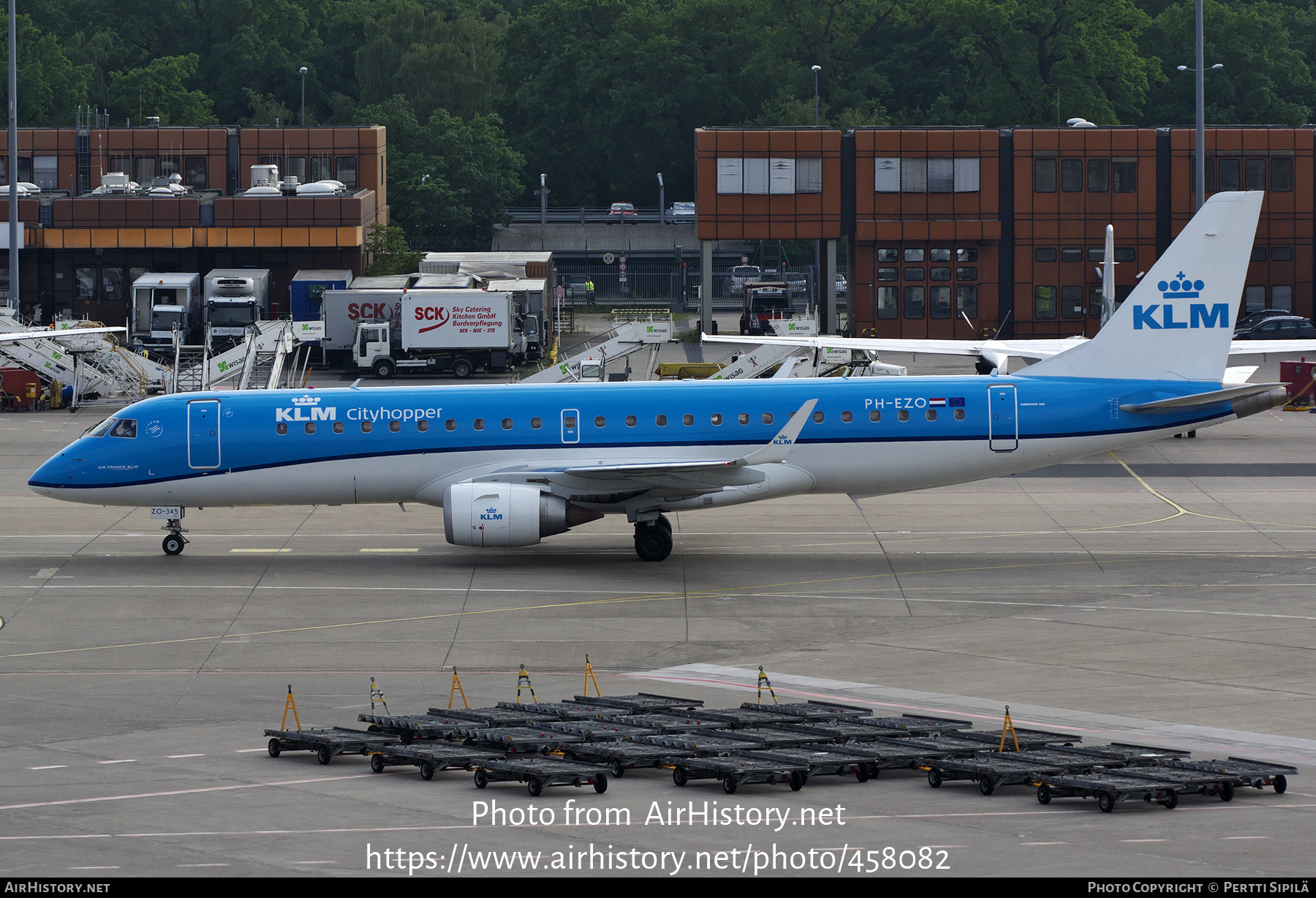 Aircraft Photo of PH-EZO | Embraer 190STD (ERJ-190-100STD) | KLM Cityhopper | AirHistory.net #458082