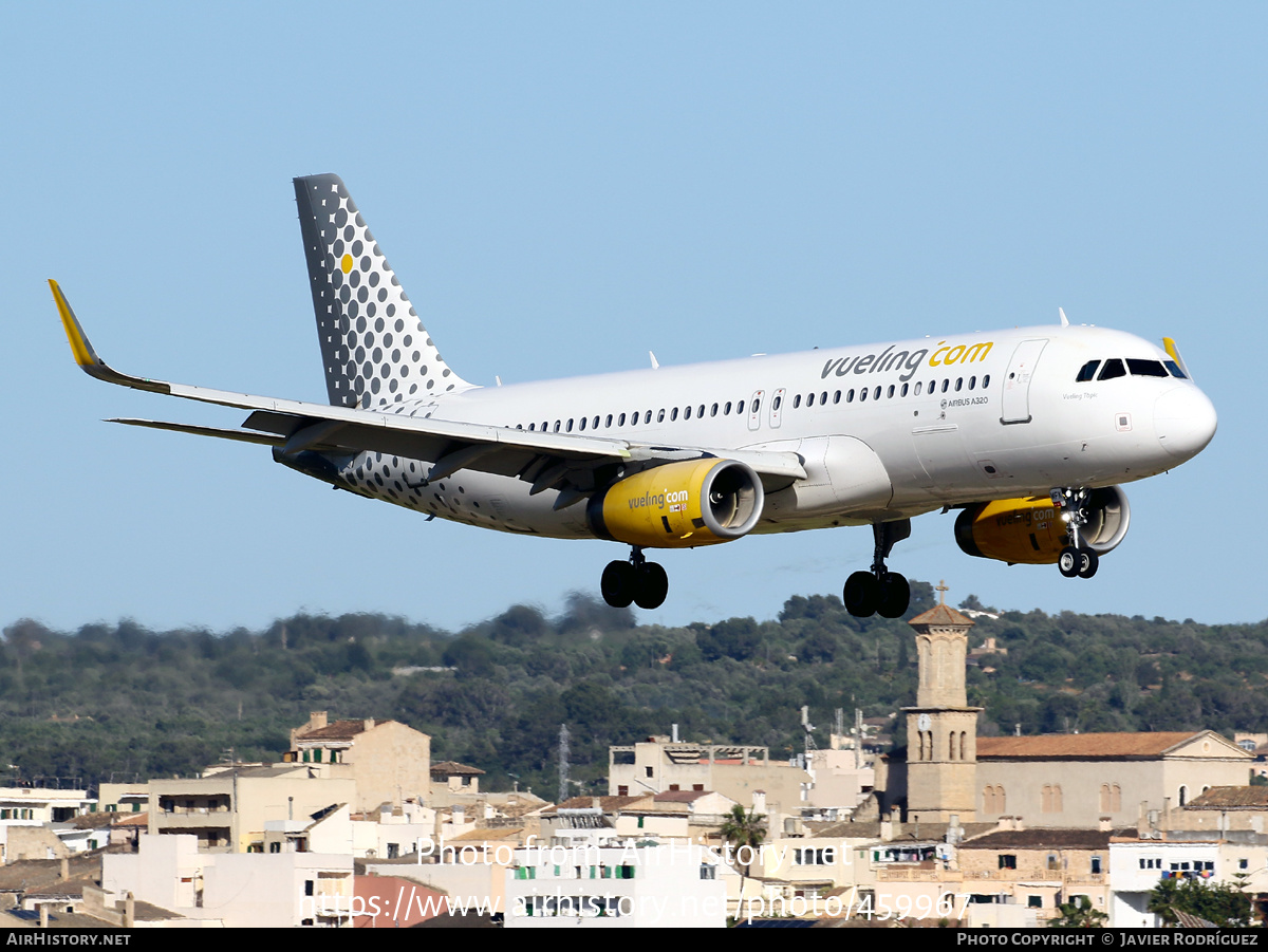 Aircraft Photo of EC-MFK | Airbus A320-232 | Vueling Airlines | AirHistory.net #459967