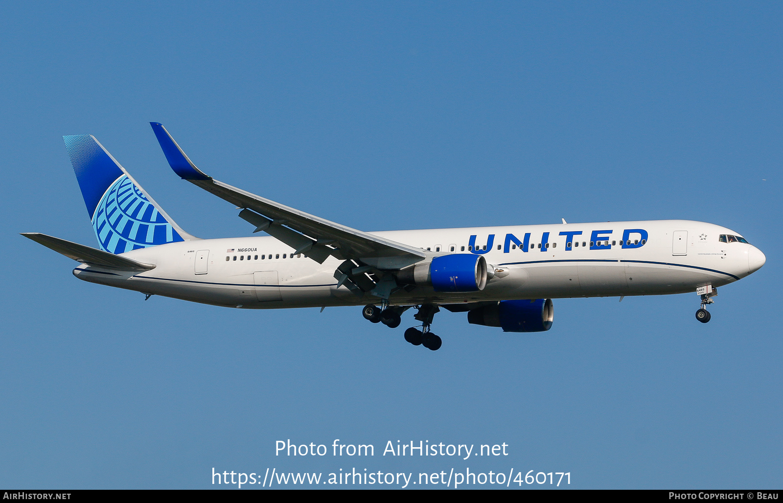 Aircraft Photo of N660UA | Boeing 767-322/ER | United Airlines | AirHistory.net #460171