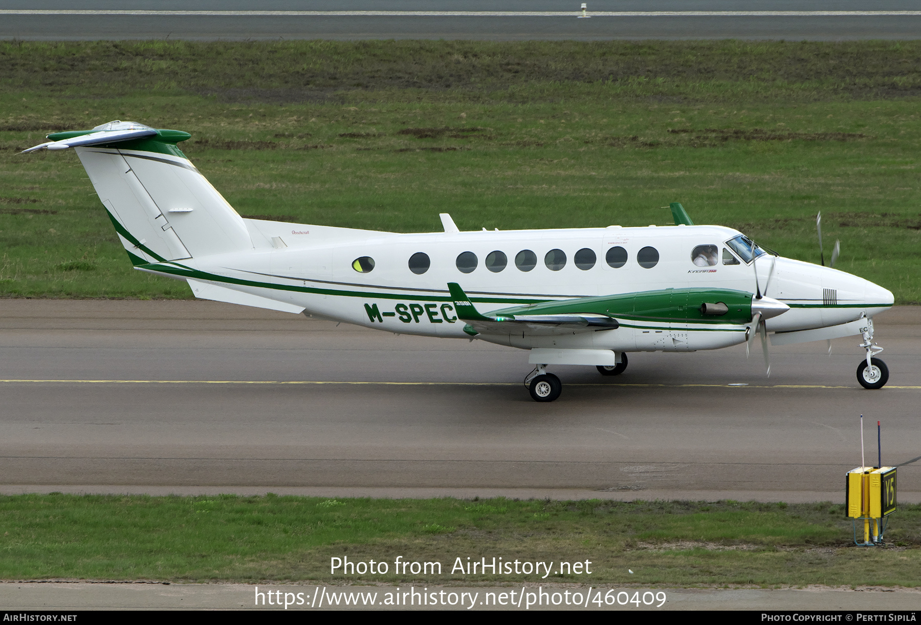 Aircraft Photo Of M-SPEC | Beechcraft 350i King Air (B300) | AirHistory ...