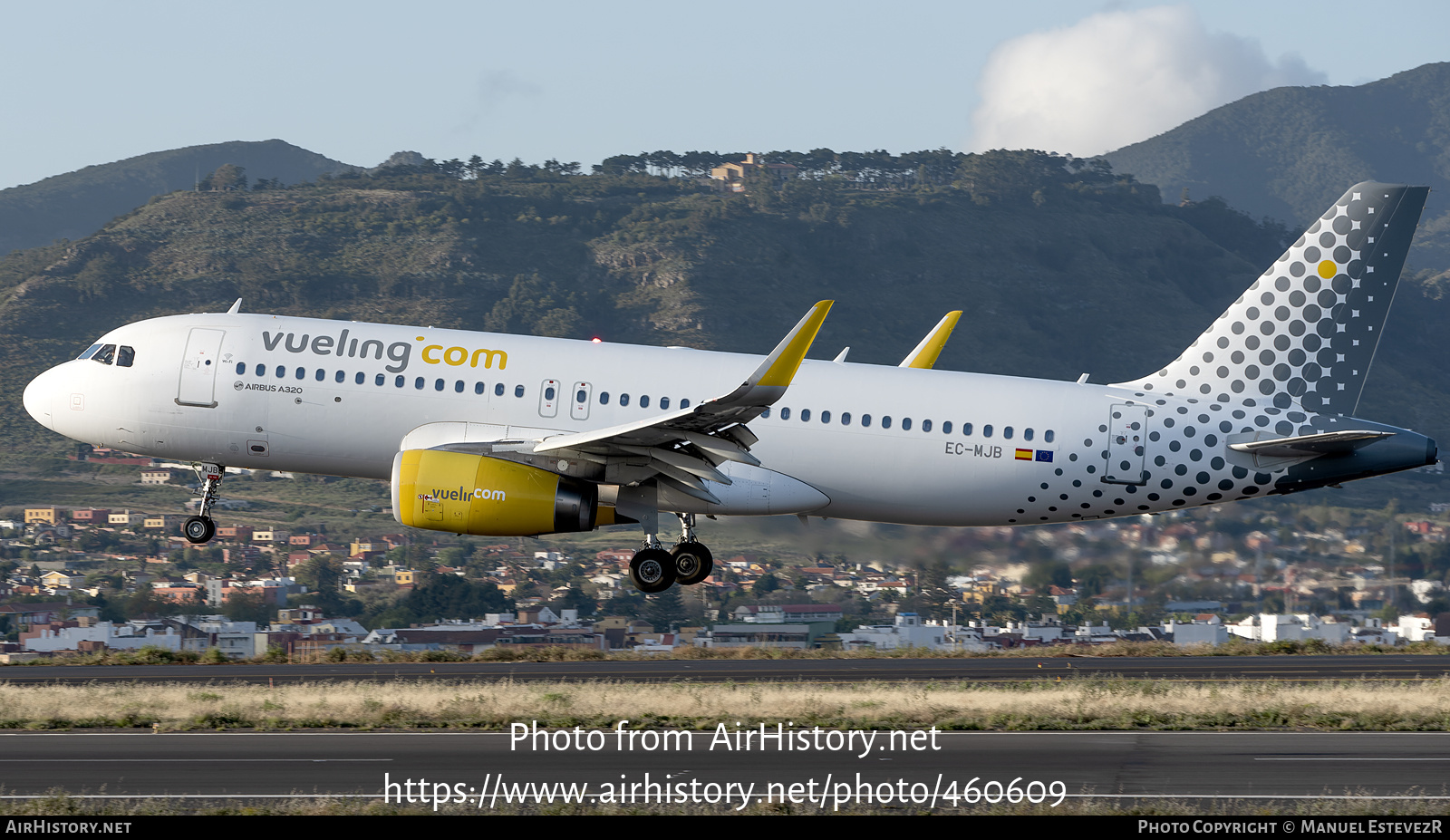 Aircraft Photo of EC-MJB | Airbus A320-232 | Vueling Airlines | AirHistory.net #460609