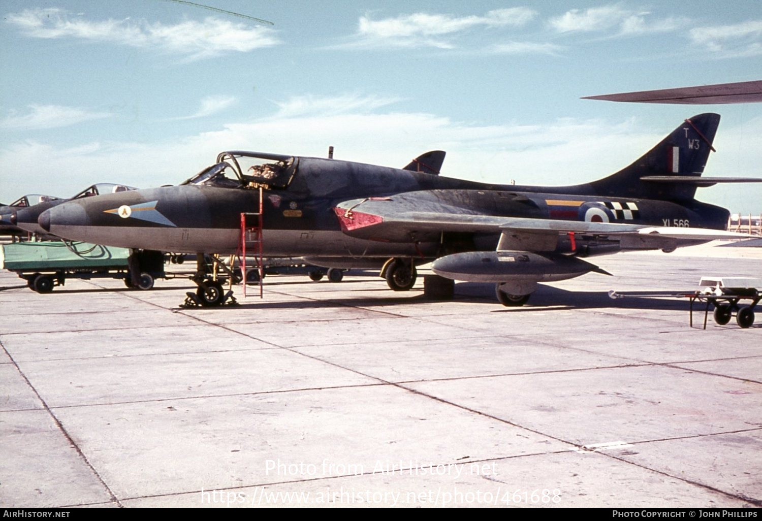 Aircraft Photo of XL566 | Hawker Hunter T7 | UK - Air Force | AirHistory.net #461688