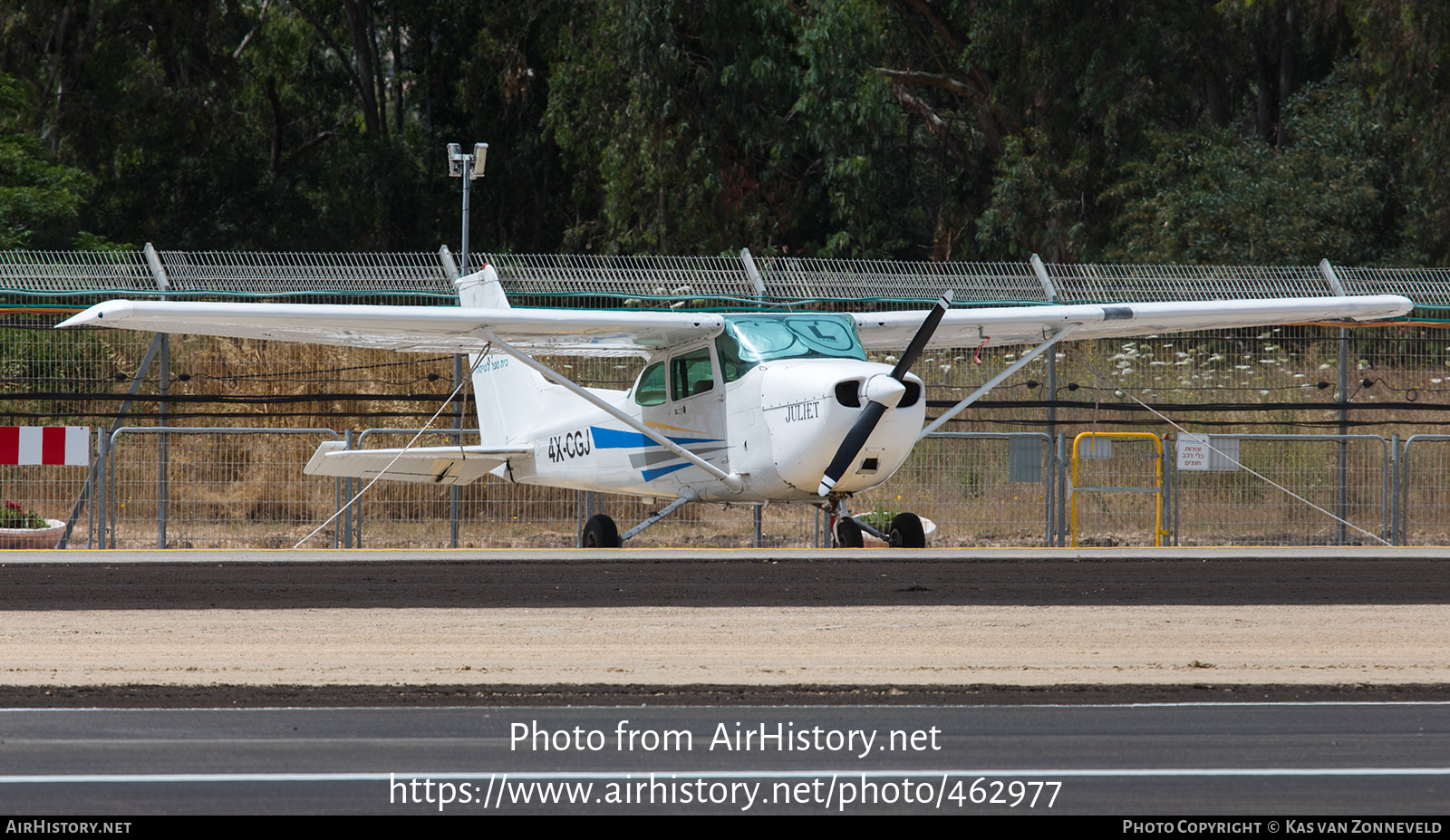 Aircraft Photo of 4X-CGJ, Cessna 172M Skyhawk, Sky Aviation
