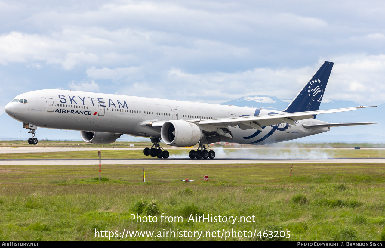 Aircraft Photo of F-GZNT | Boeing 777-328/ER | Air France | AirHistory.net #463205