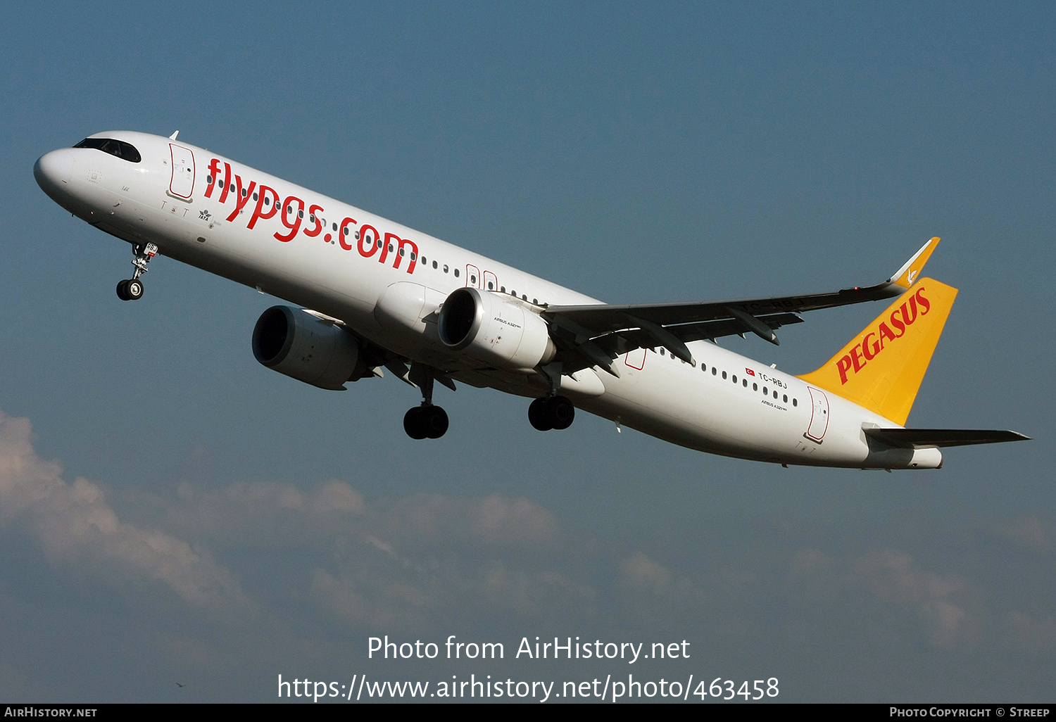 Aircraft Photo of TC-RBJ | Airbus A321-251NX | Pegasus Airlines | AirHistory.net #463458