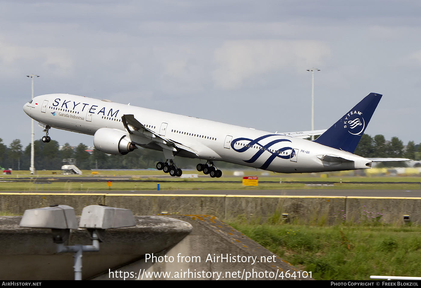 Aircraft Photo of PK-GII | Boeing 777-3U3/ER | Garuda Indonesia | AirHistory.net #464101