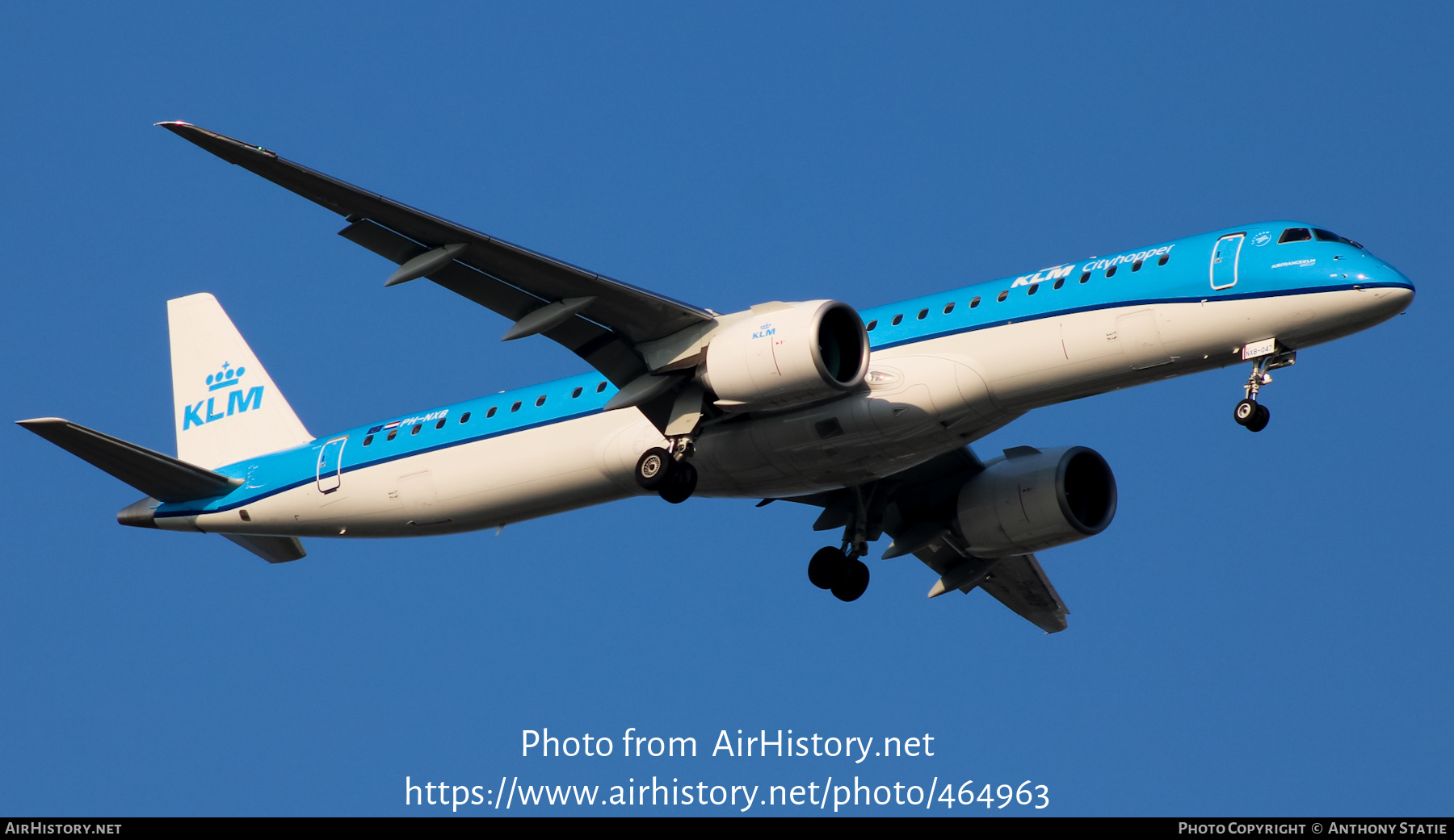 Aircraft Photo of PH-NXB | Embraer 195-E2 (ERJ-190-400) | KLM Cityhopper | AirHistory.net #464963