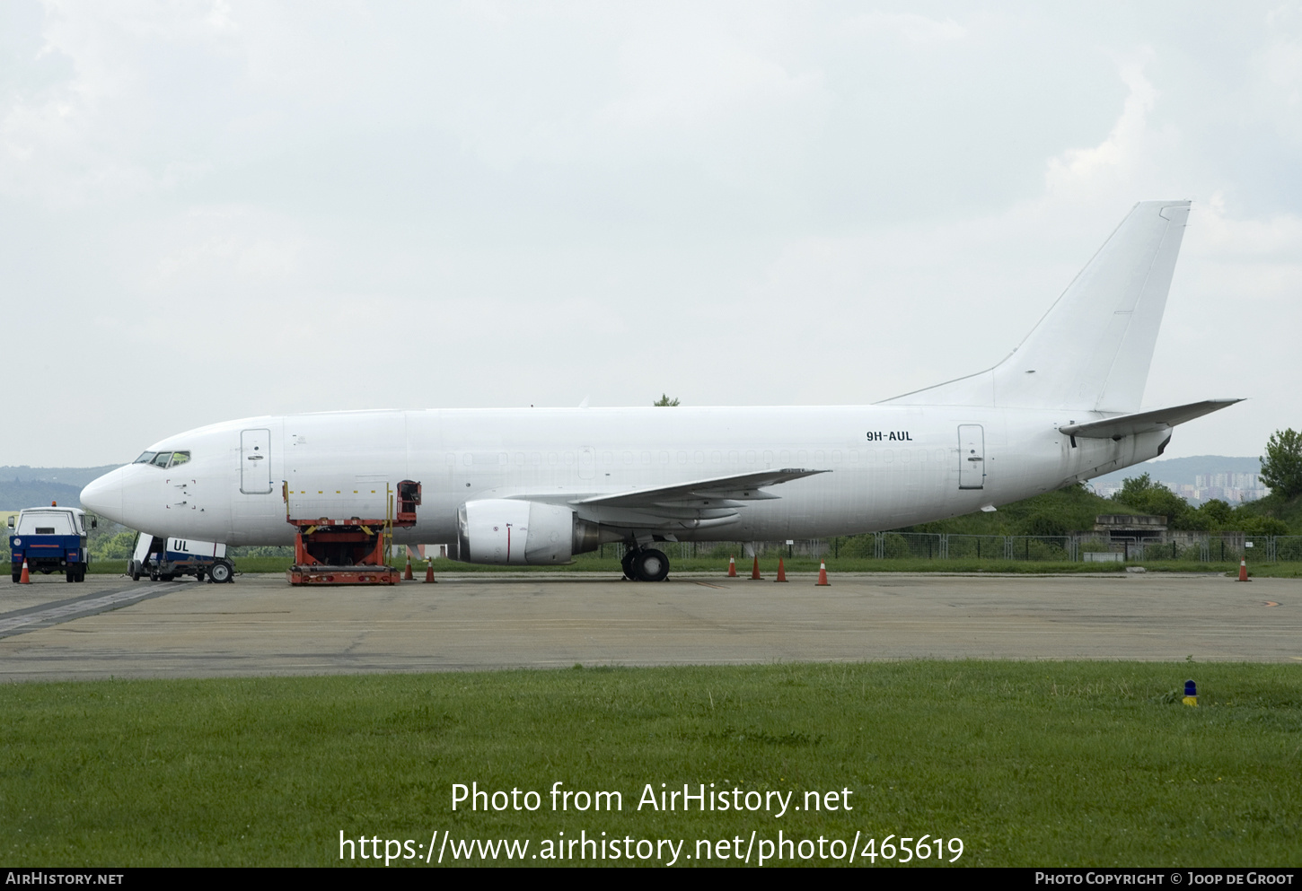 Aircraft Photo of 9H-AUL | Boeing 737-375(SF) | AirHistory.net #465619