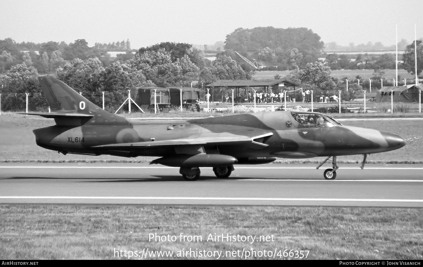 Aircraft Photo of XL614 | Hawker Hunter T7A | UK - Air Force | AirHistory.net #466357