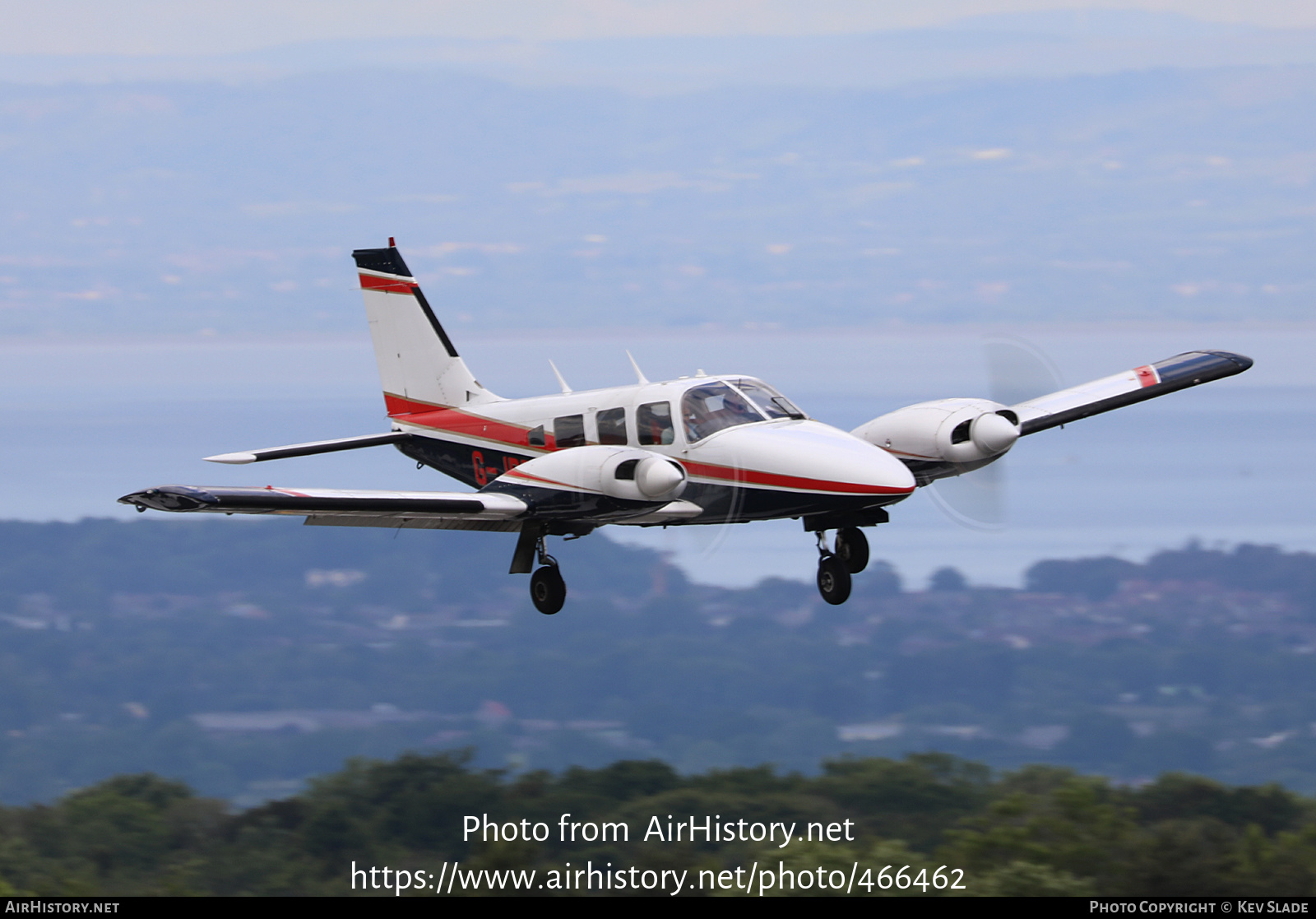 Aircraft Photo of G-JDBC | Piper PA-34-200T Seneca II | AirHistory.net #466462