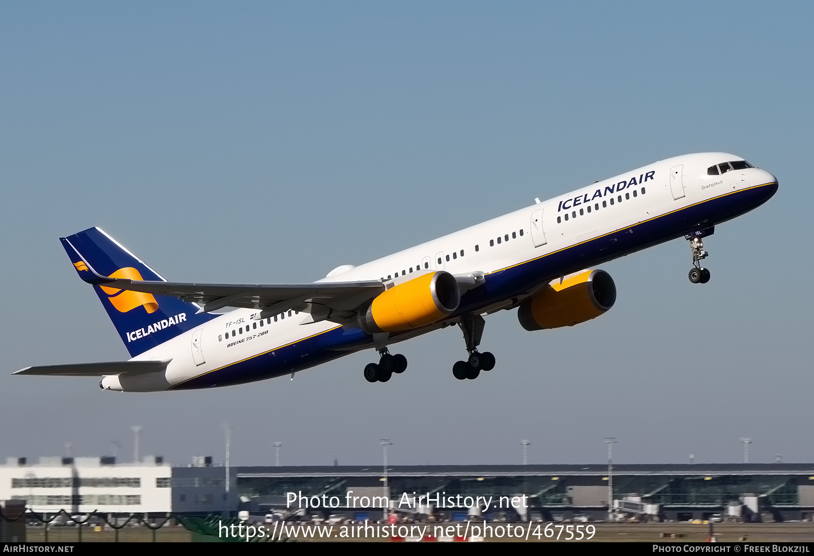 Aircraft Photo of TF-ISL | Boeing 757-223 | Icelandair | AirHistory.net #467559