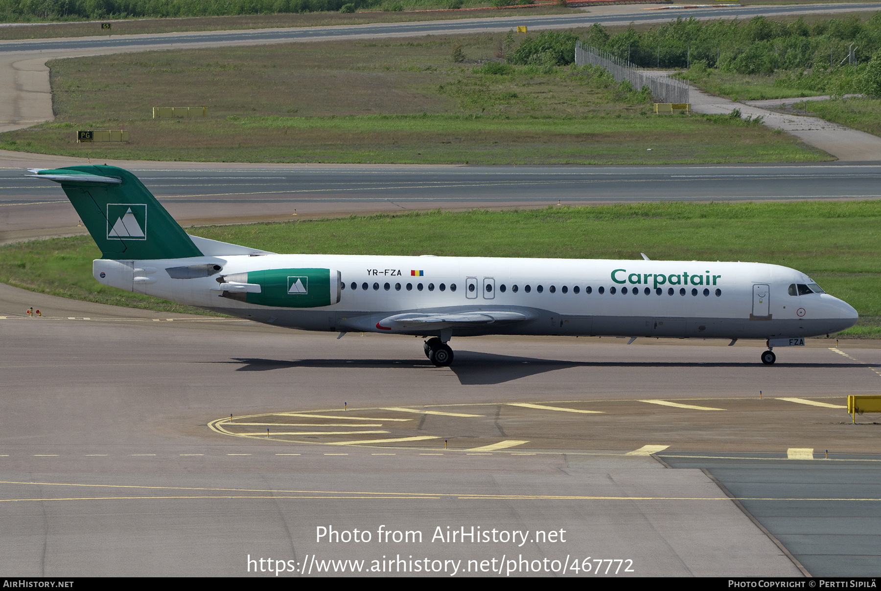 Aircraft Photo of YR-FZA | Fokker 100 (F28-0100) | Carpatair | AirHistory.net #467772