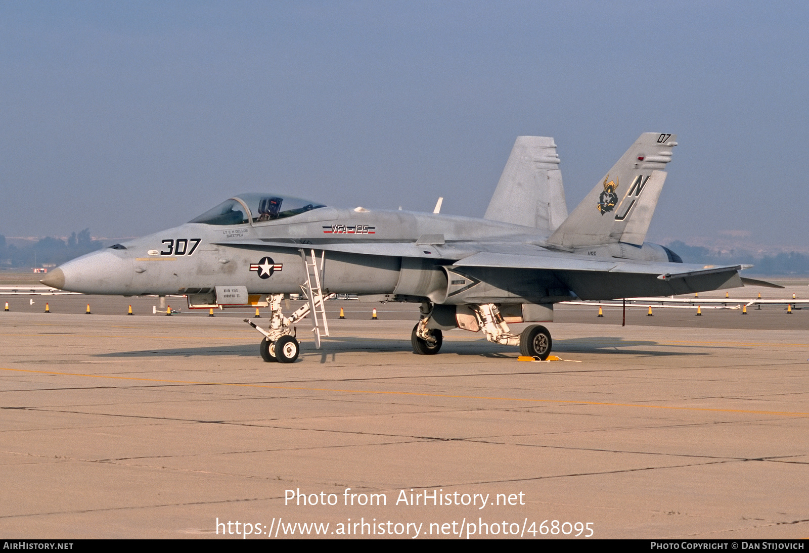 Aircraft Photo of 164865 | McDonnell Douglas F/A-18C Hornet | USA - Navy | AirHistory.net #468095