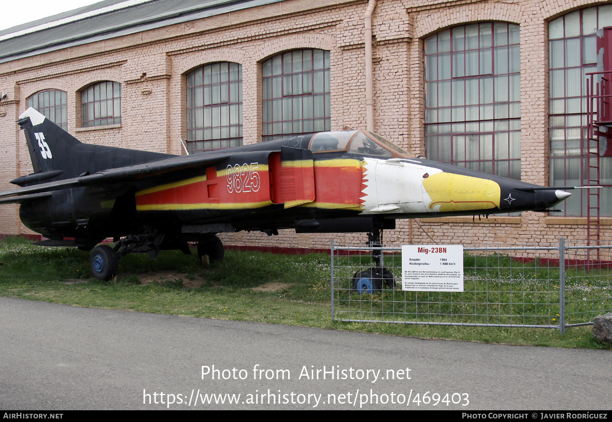 Aircraft Photo of 9825 | Mikoyan-Gurevich MiG-23BN | Czechia - Air Force | AirHistory.net #469403