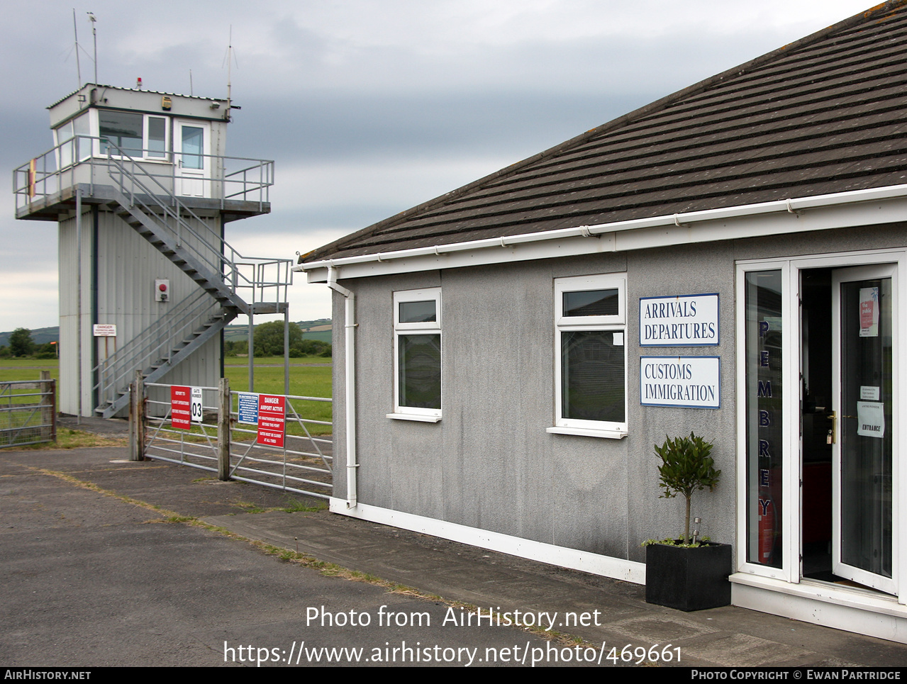 Airport photo of Pembrey (EGFP) in Wales, United Kingdom | AirHistory.net #469661