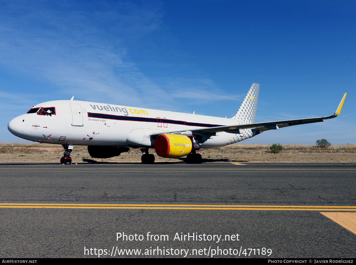 Aircraft Photo of EC-MAH | Airbus A320-214 | Vueling Airlines | AirHistory.net #471189