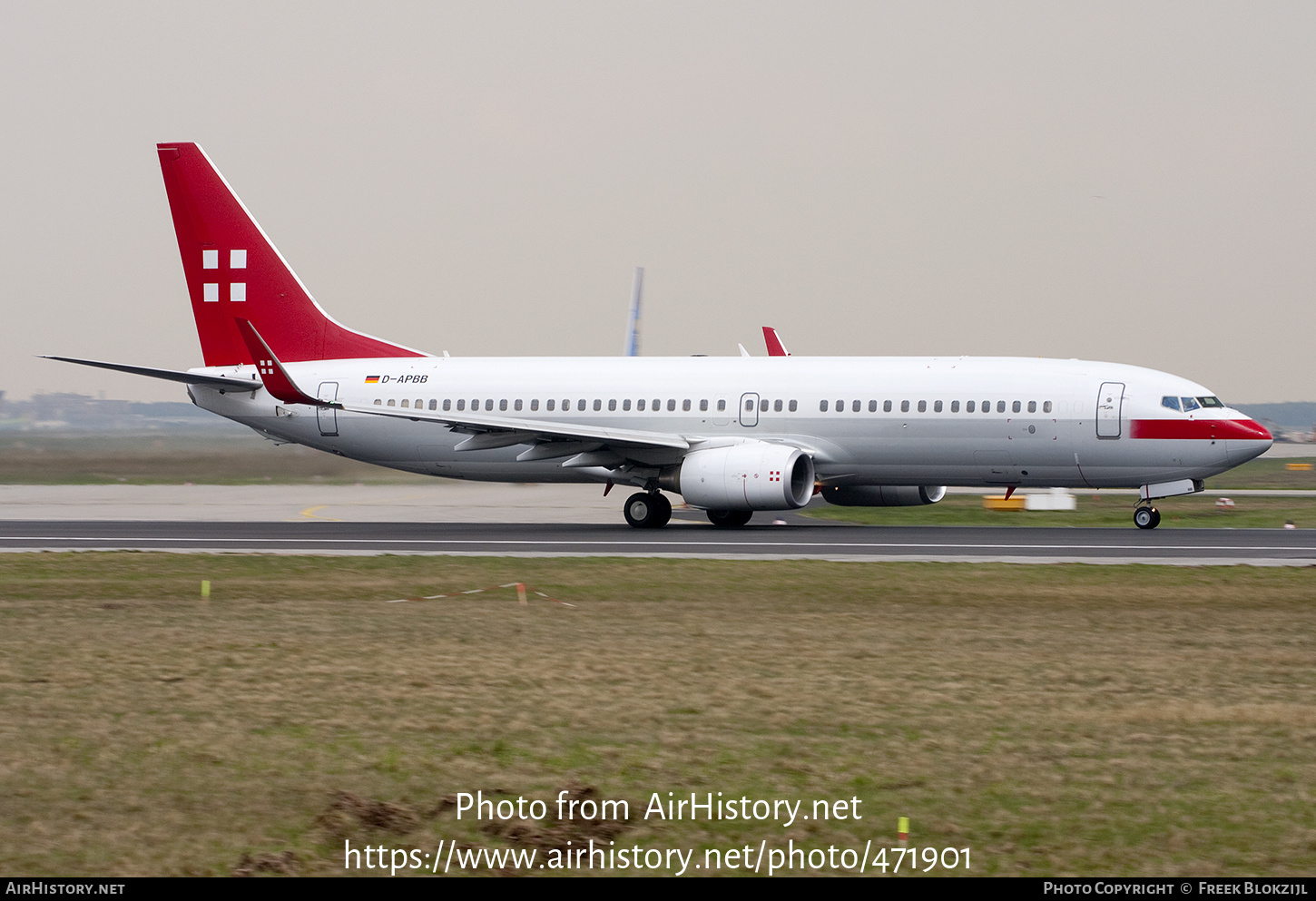 Aircraft Photo of D-APBB | Boeing 737-8Q8 | PrivatAir | AirHistory.net #471901