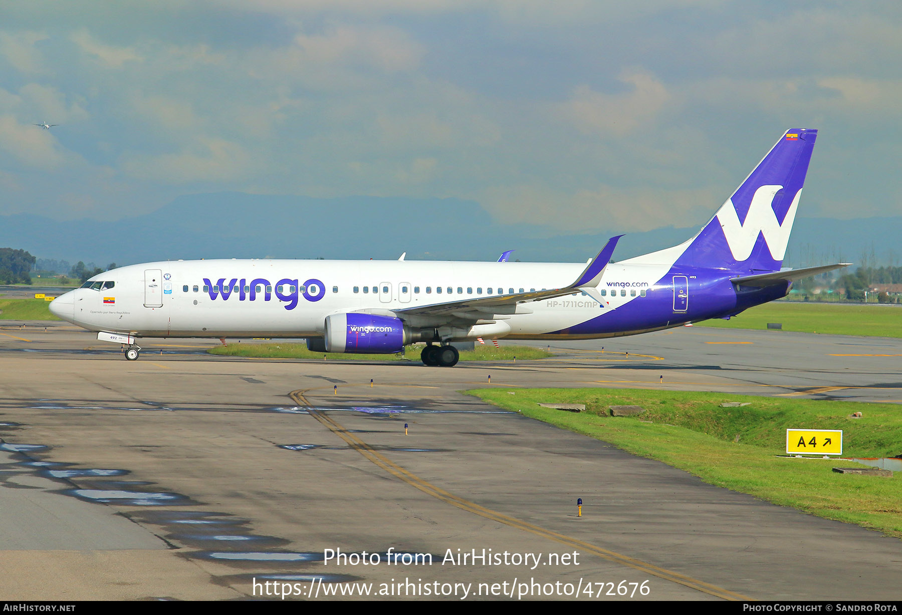 Aircraft Photo of HP-1711CMP | Boeing 737-8V3 | Wingo | AirHistory.net #472676