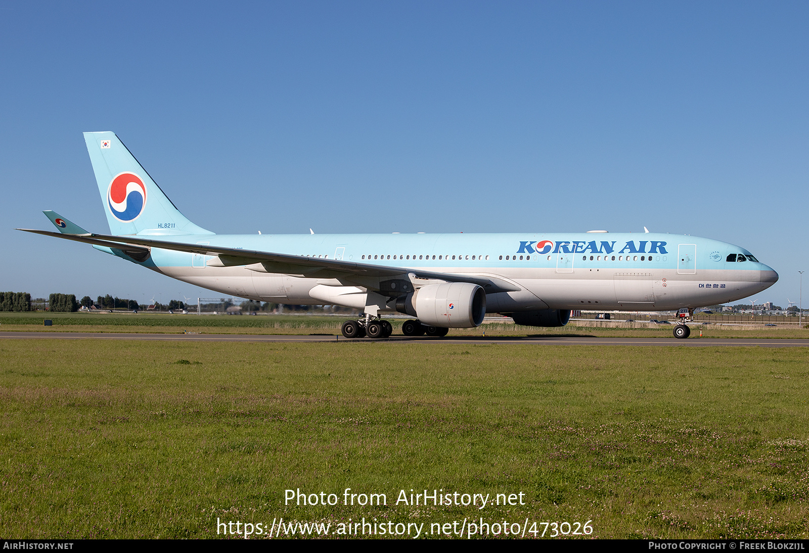 Aircraft Photo of HL8211 | Airbus A330-223 | Korean Air | AirHistory.net #473026