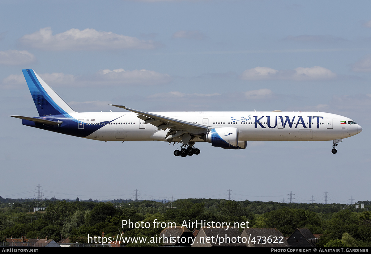 Aircraft Photo of 9K-AOM | Boeing 777-300/ER | Kuwait Airways | AirHistory.net #473622