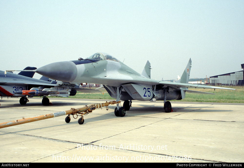 Aircraft Photo of 25 blue | Mikoyan-Gurevich MiG-29 (9-12) | Russia - Air Force | AirHistory.net #475086