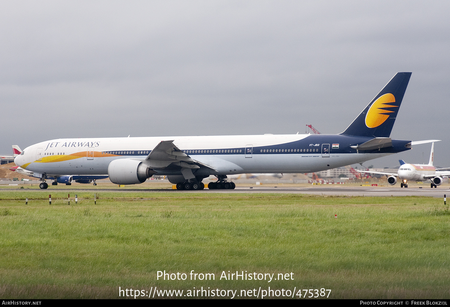 Aircraft Photo of VT-JEQ | Boeing 777-35R/ER | Jet Airways | AirHistory.net #475387