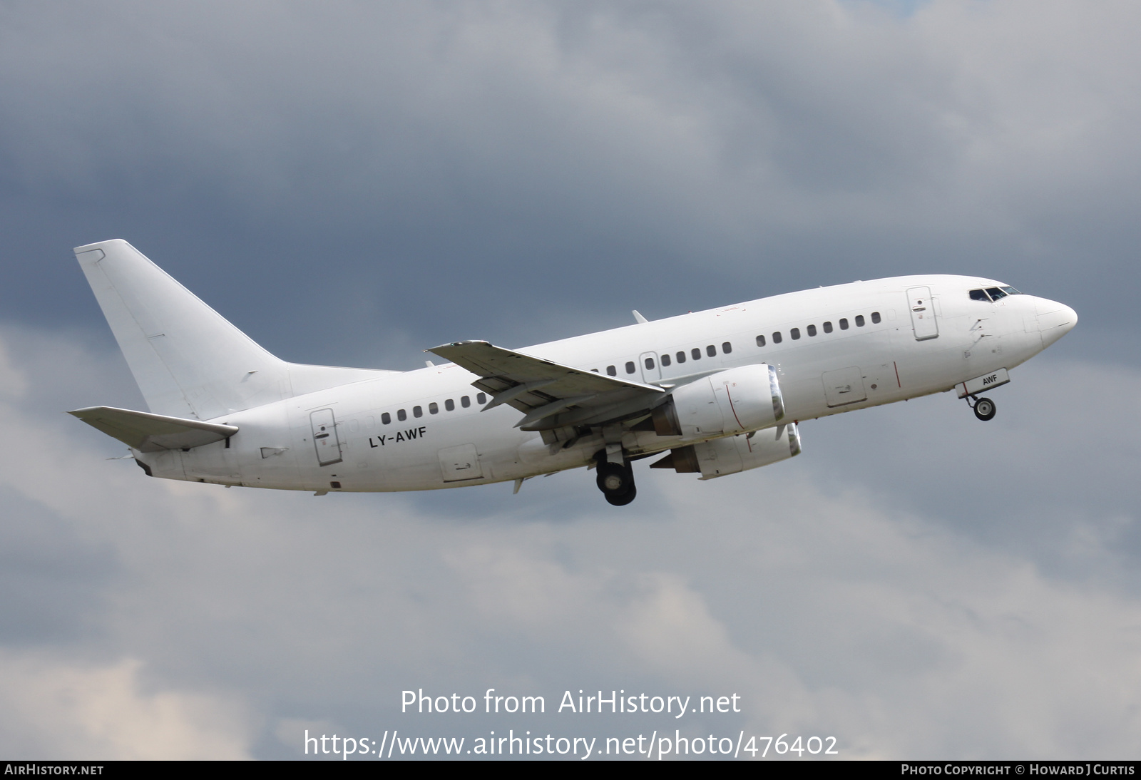 Aircraft Photo of LY-AWF | Boeing 737-522 | AirHistory.net #476402