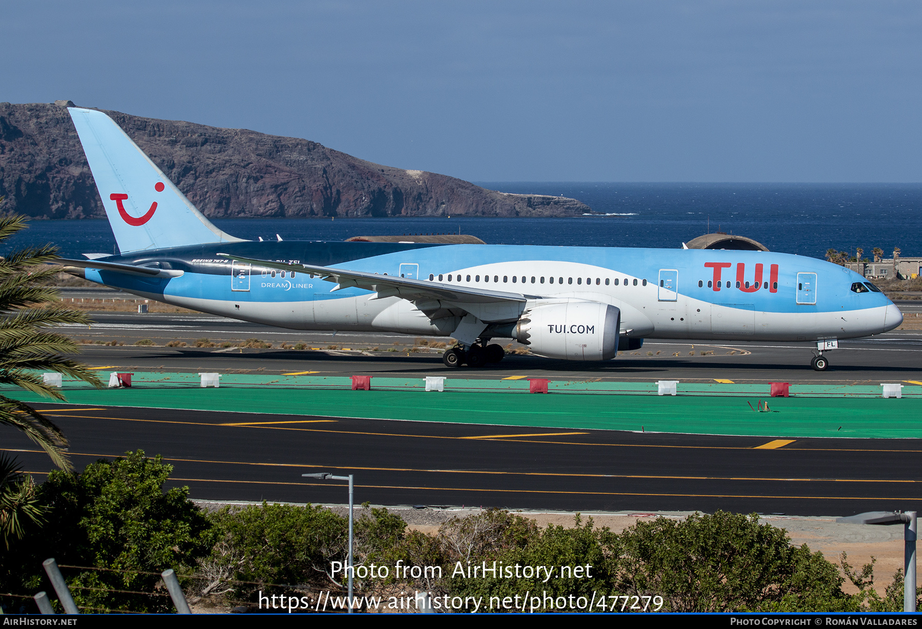 Aircraft Photo of PH-TFL | Boeing 787-8 Dreamliner | TUI | AirHistory.net #477279