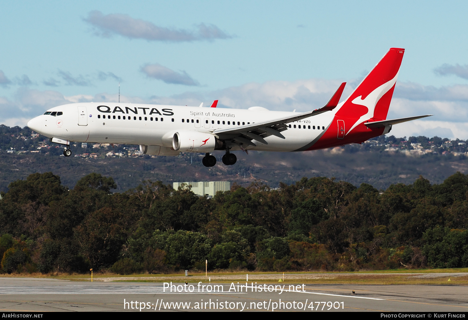 Aircraft Photo of VH-VZO | Boeing 737-838 | Qantas | AirHistory.net #477901