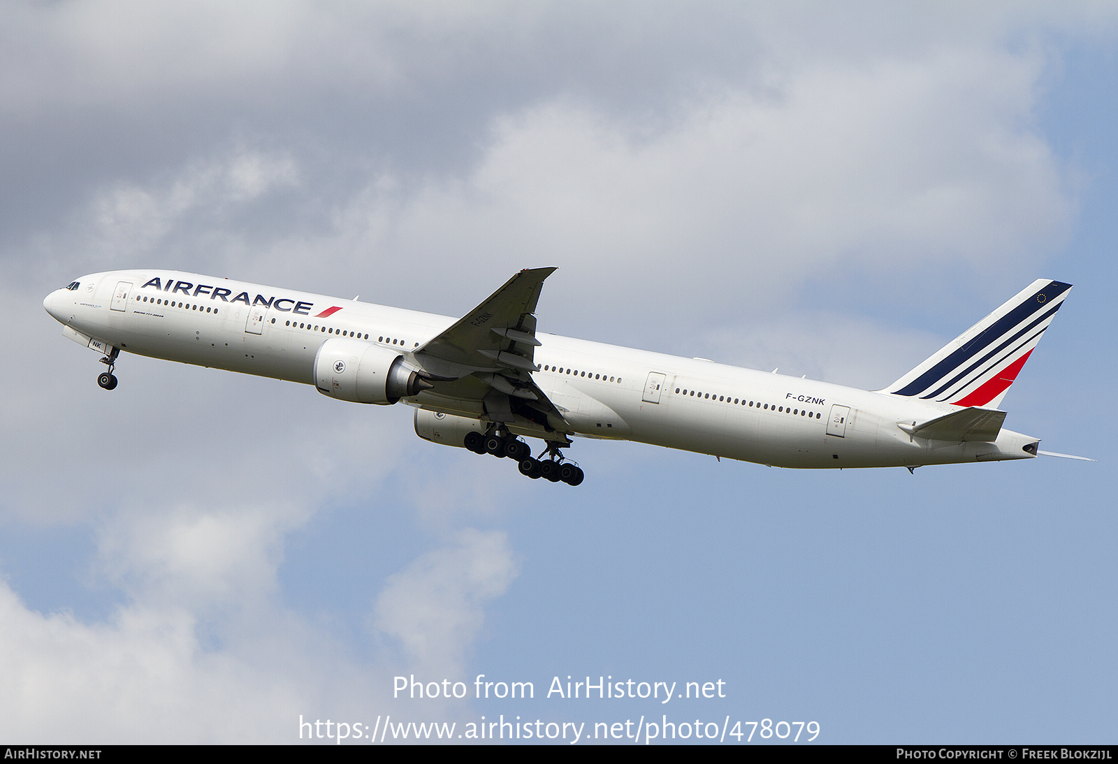 Aircraft Photo of F-GZNK | Boeing 777-328/ER | Air France | AirHistory.net #478079